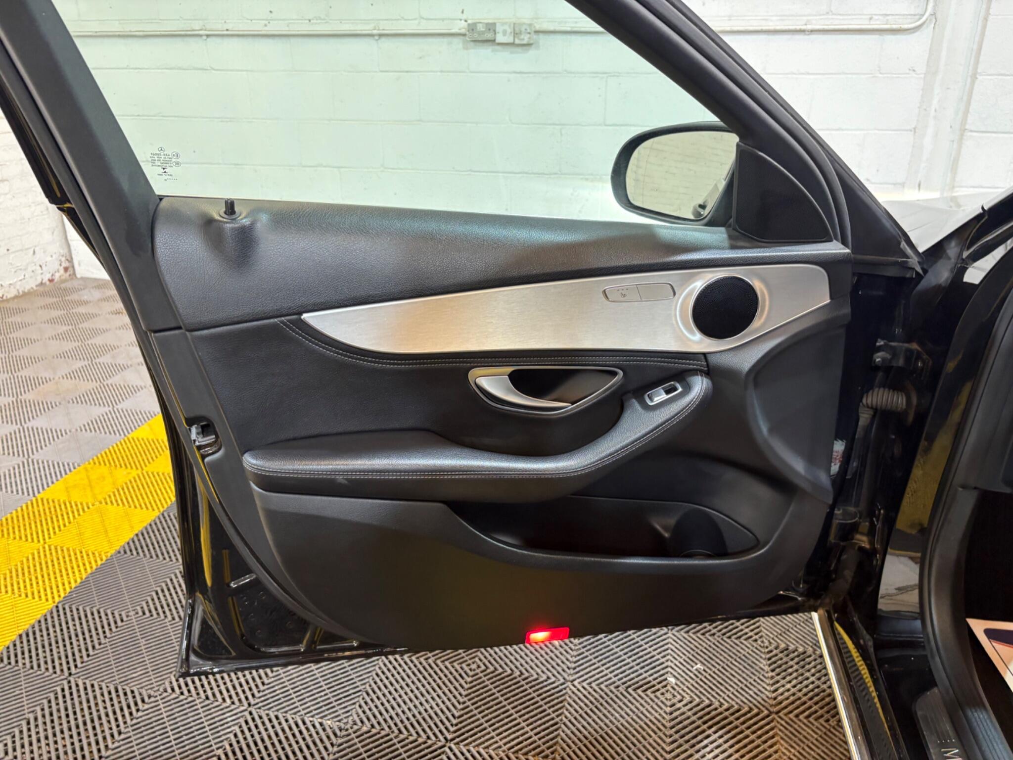 Mercedes-Benz C Class view 55