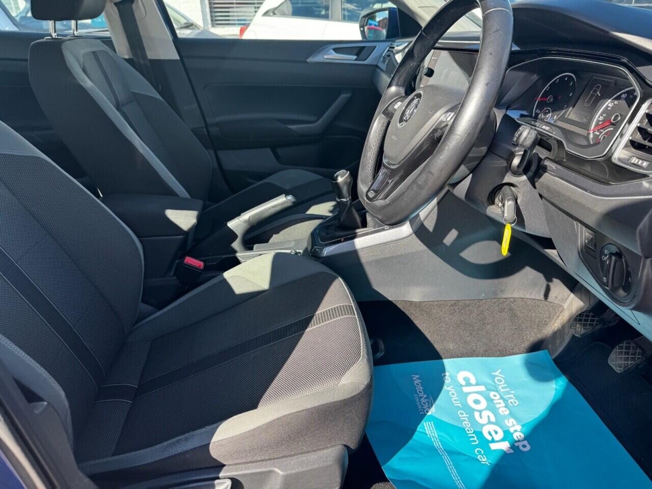 Volkswagen Polo view 30