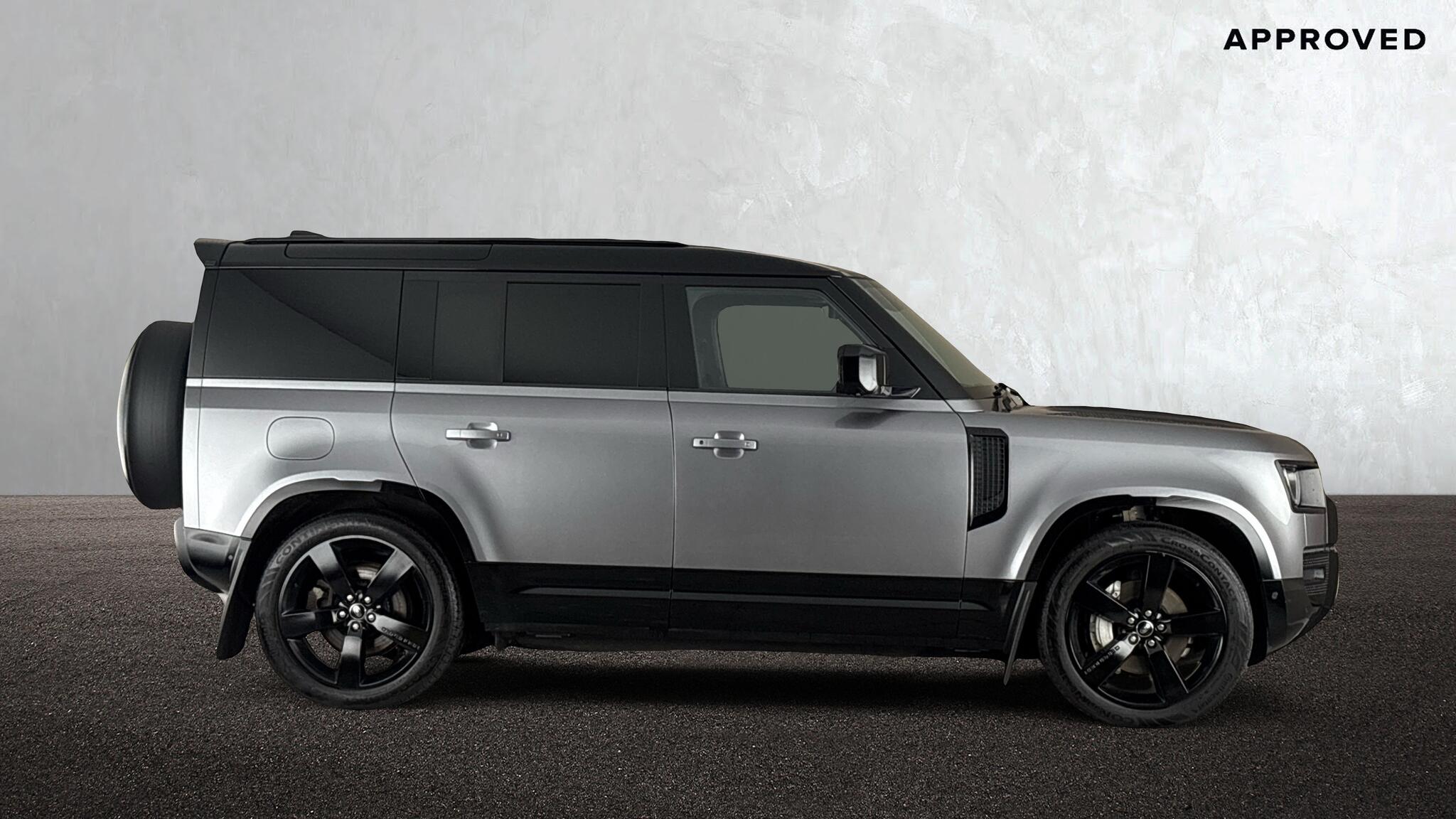 Land Rover Defender view 6