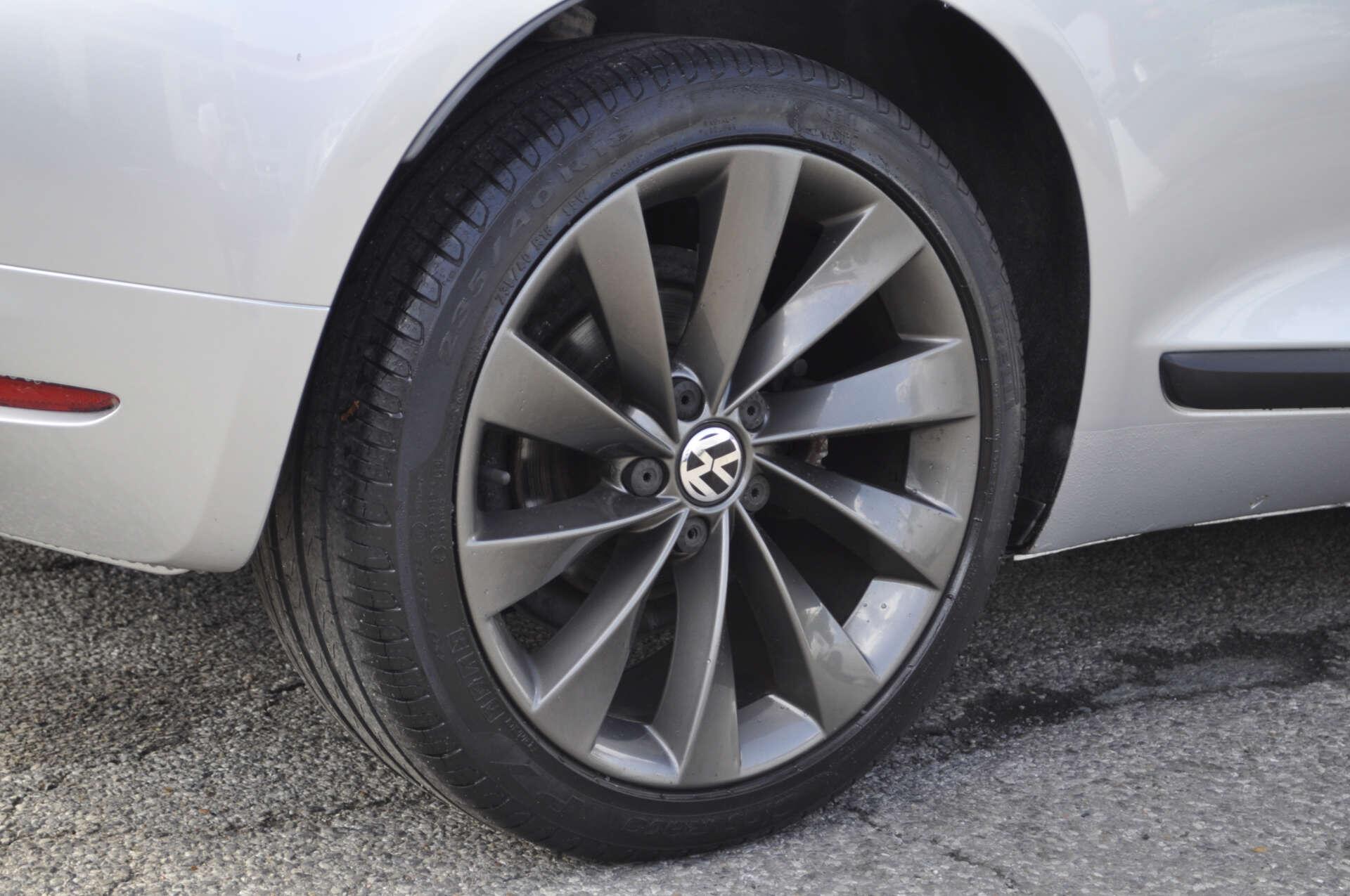 Volkswagen Scirocco view 25