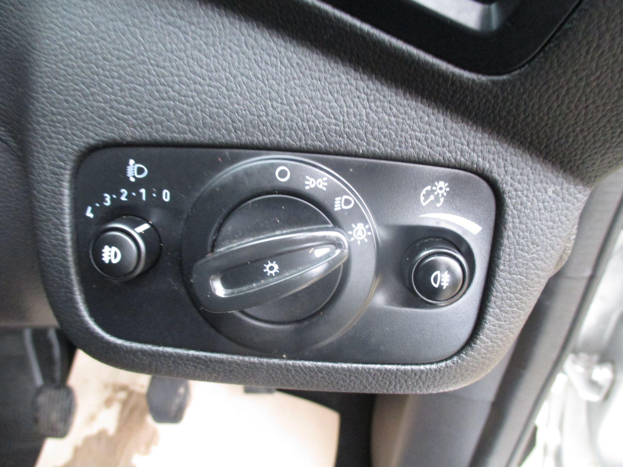 2016 Ford Grand C-Max image 35
