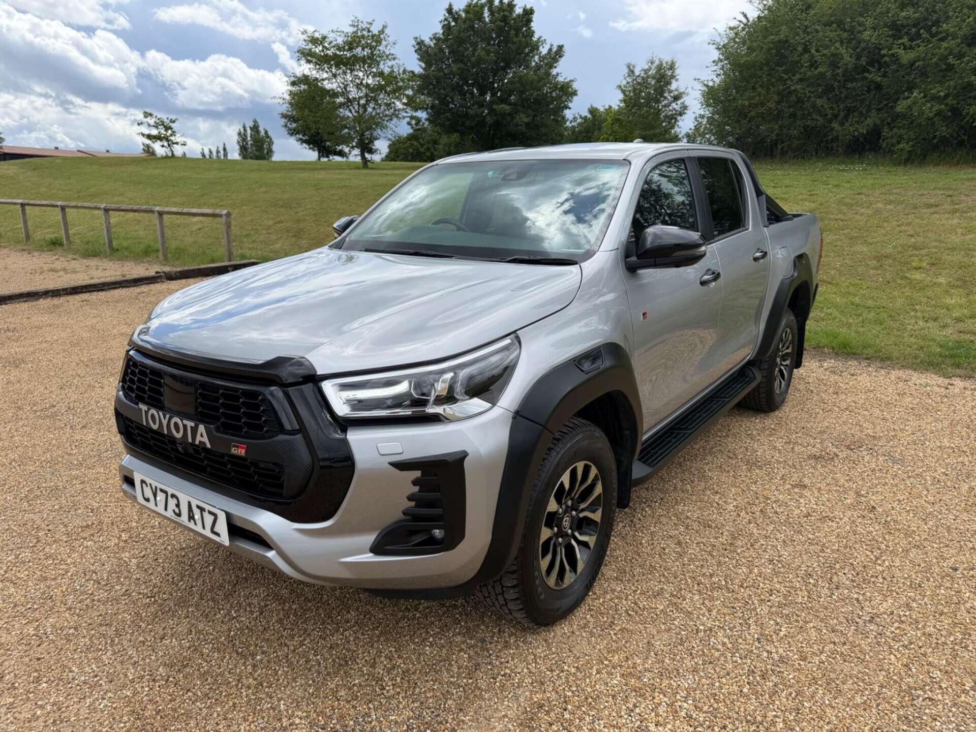 Toyota Hilux view 3