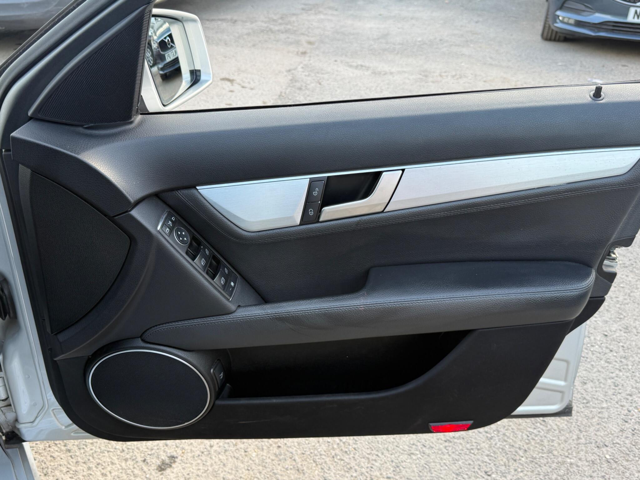 Mercedes-Benz C Class - Image 15