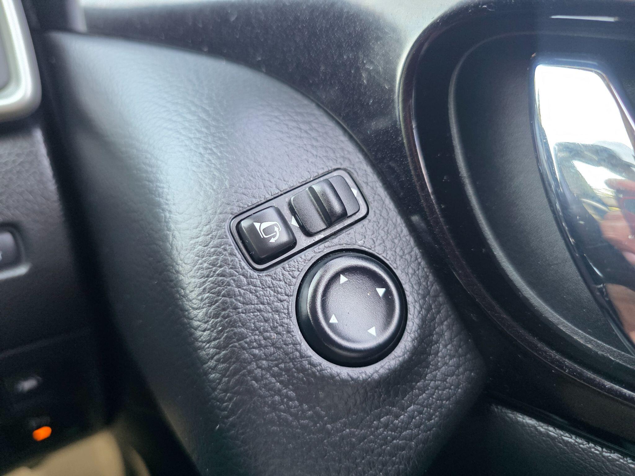 Nissan Qashqai view 25