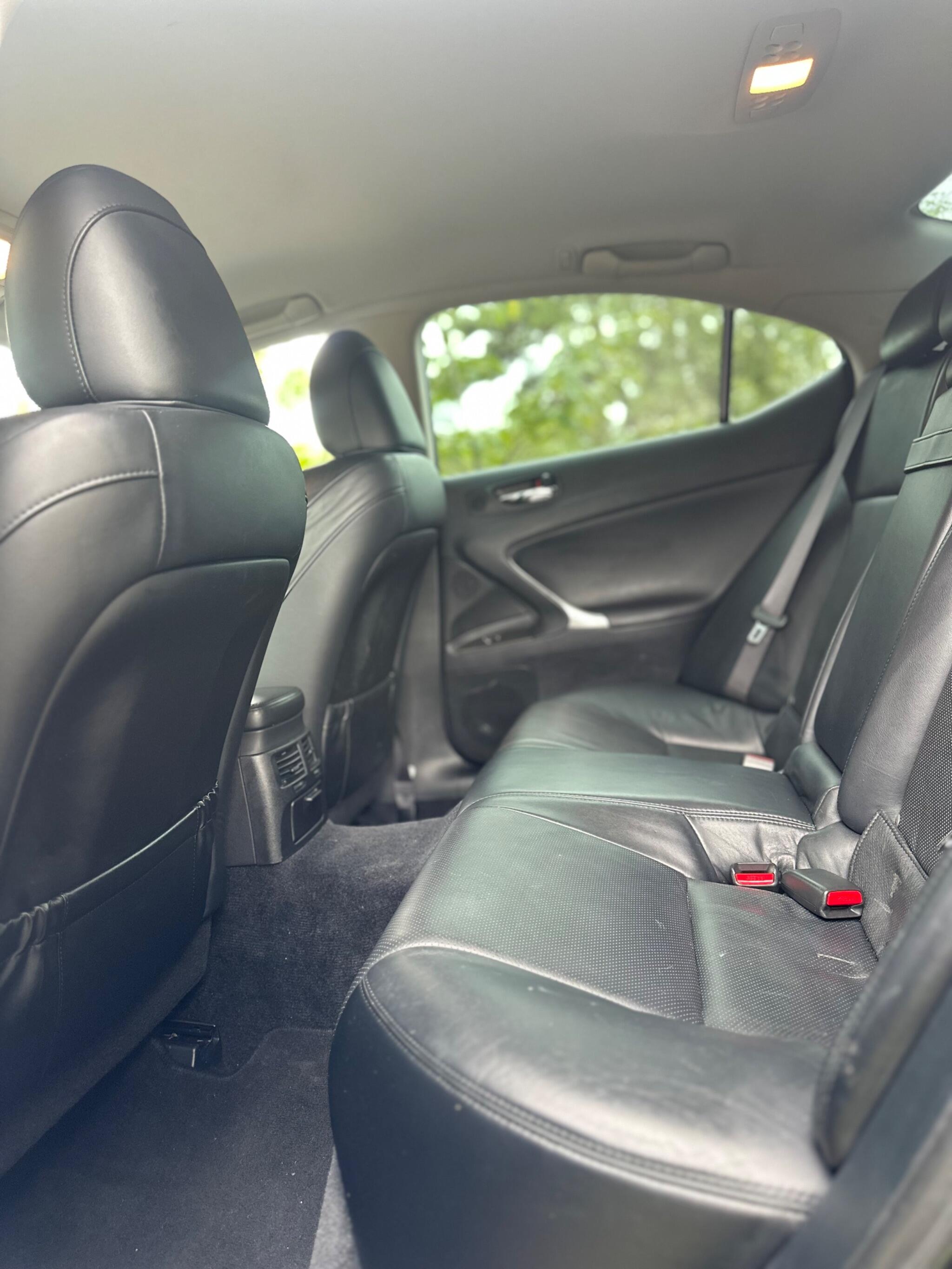 2008 Lexus IS image 14