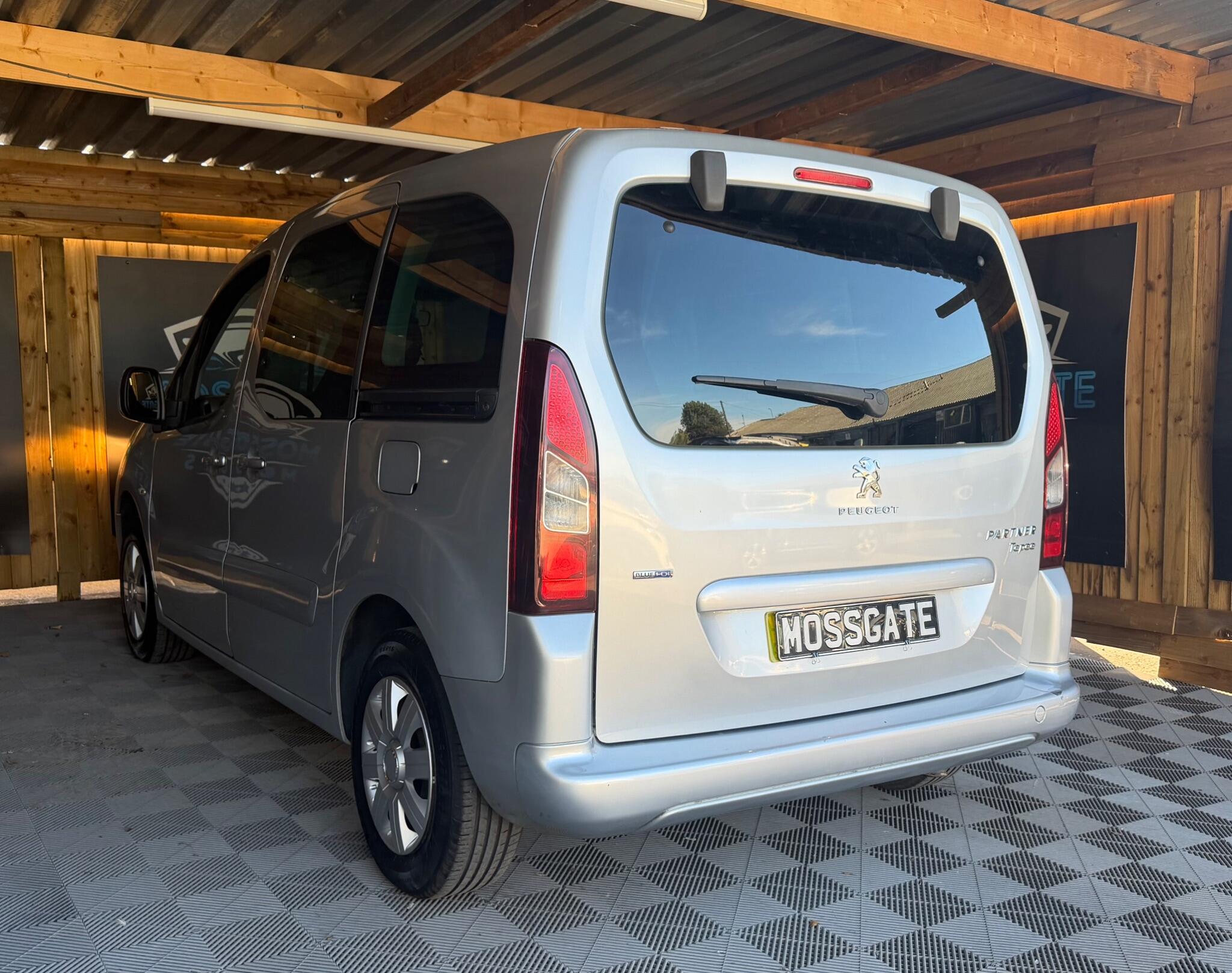 Peugeot Partner Tepee view 9