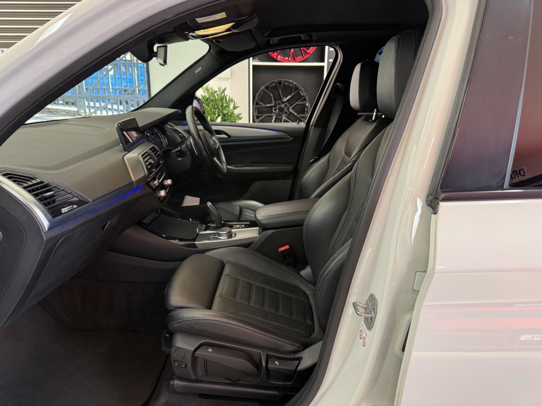 BMW X3 view 32