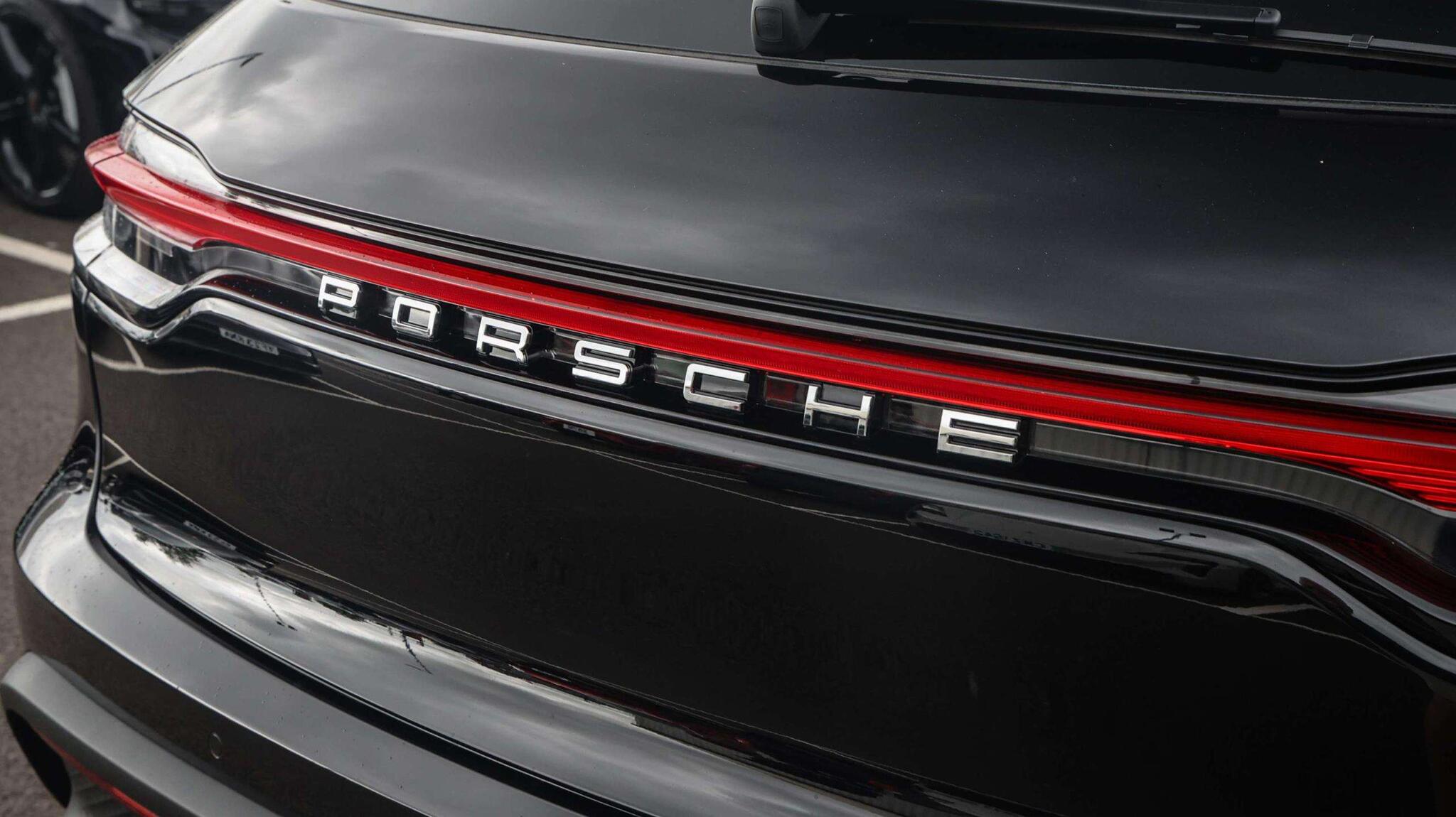 Porsche Macan view 27