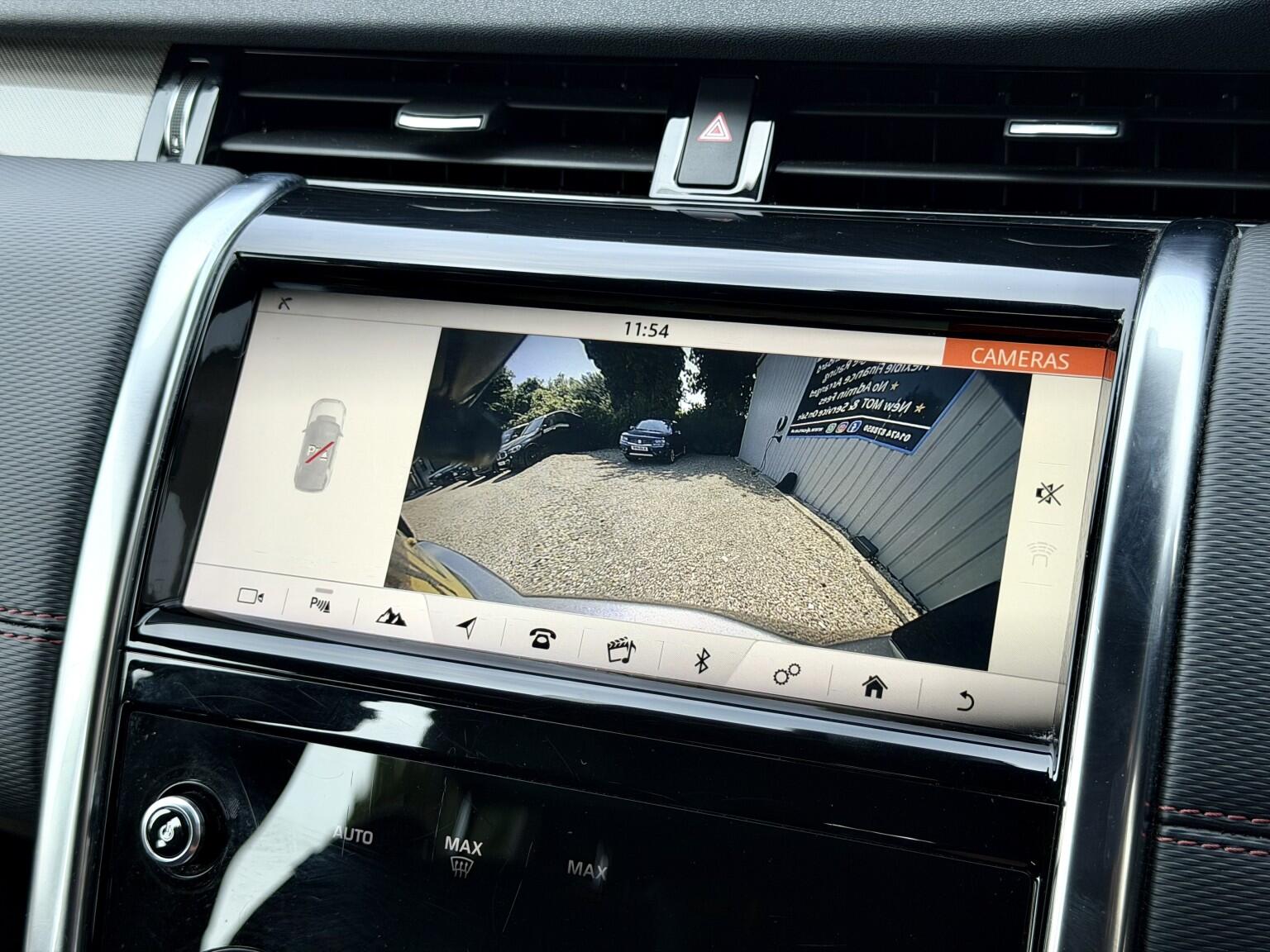 Land Rover Discovery Sport view 19