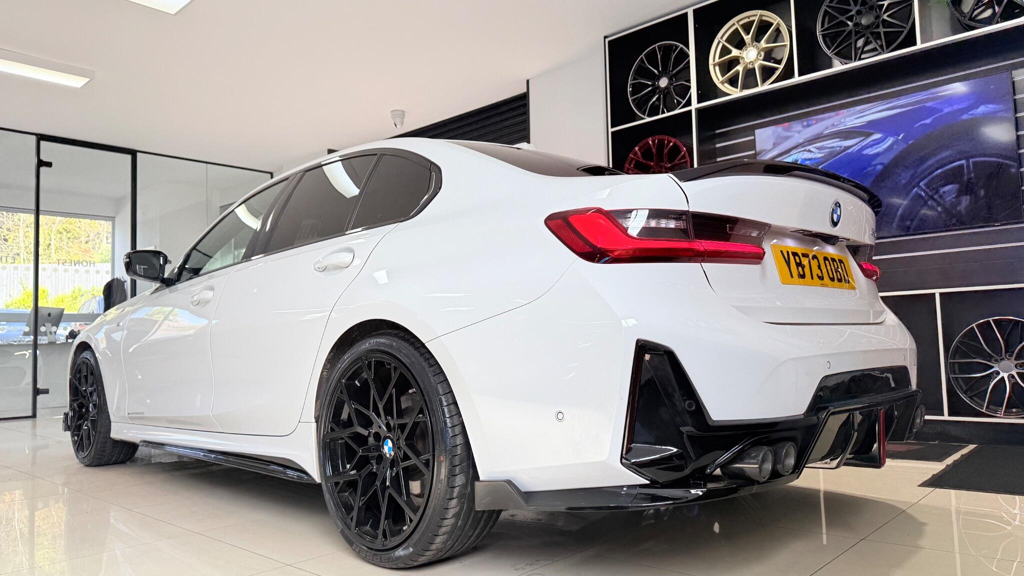 BMW 3 Series view 3