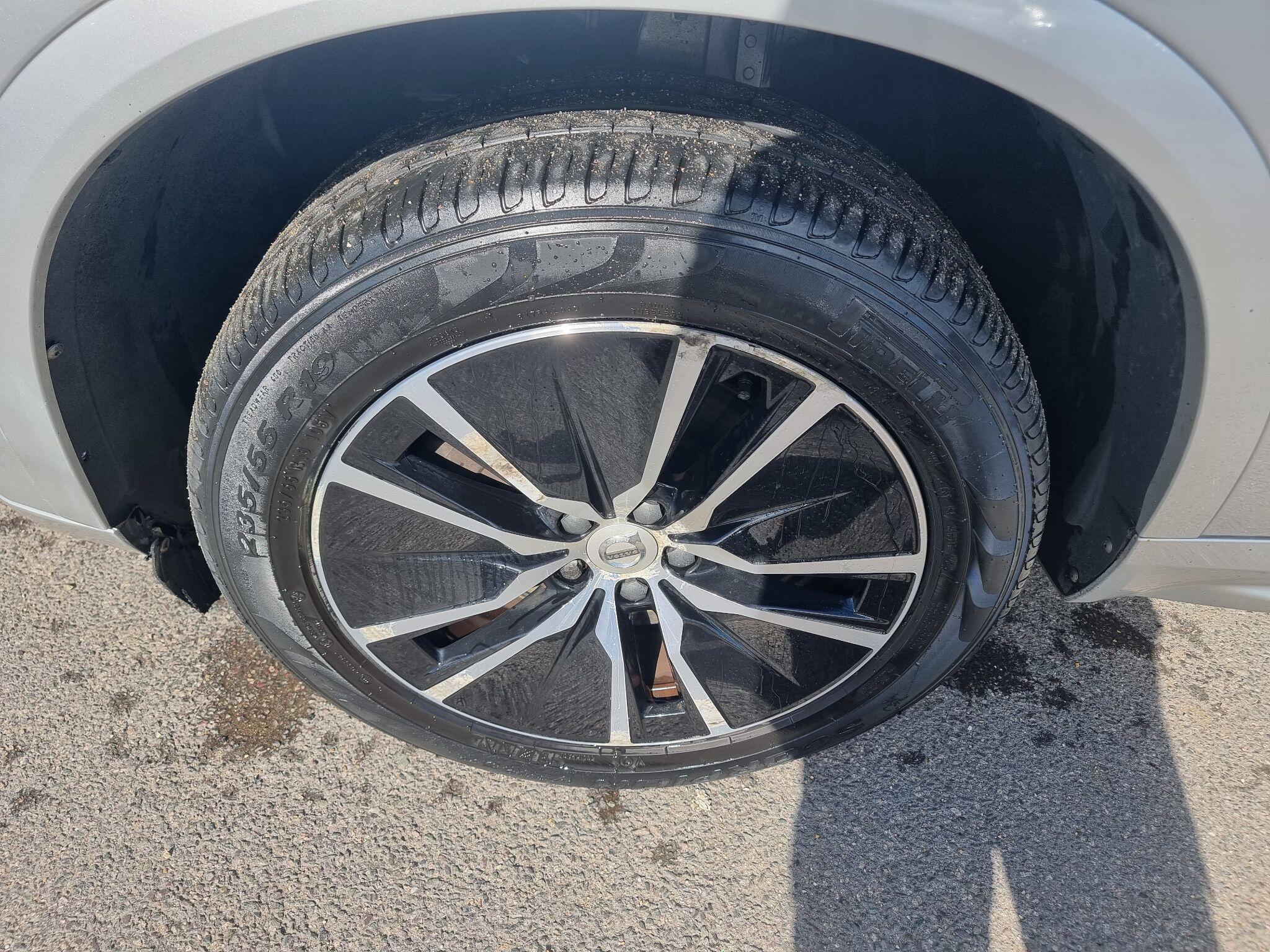 Volvo XC90 view 13