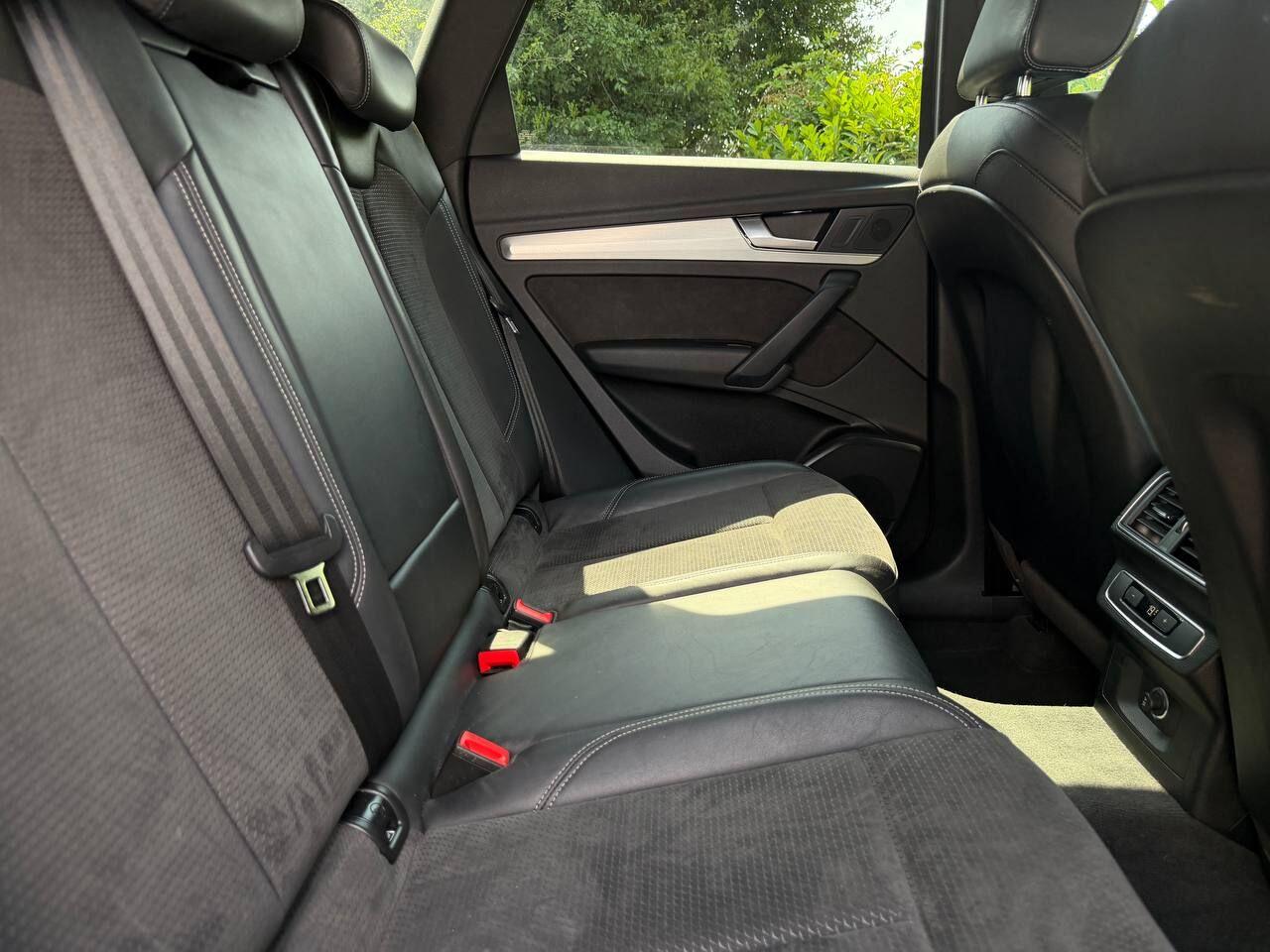 Audi Q5 view 17