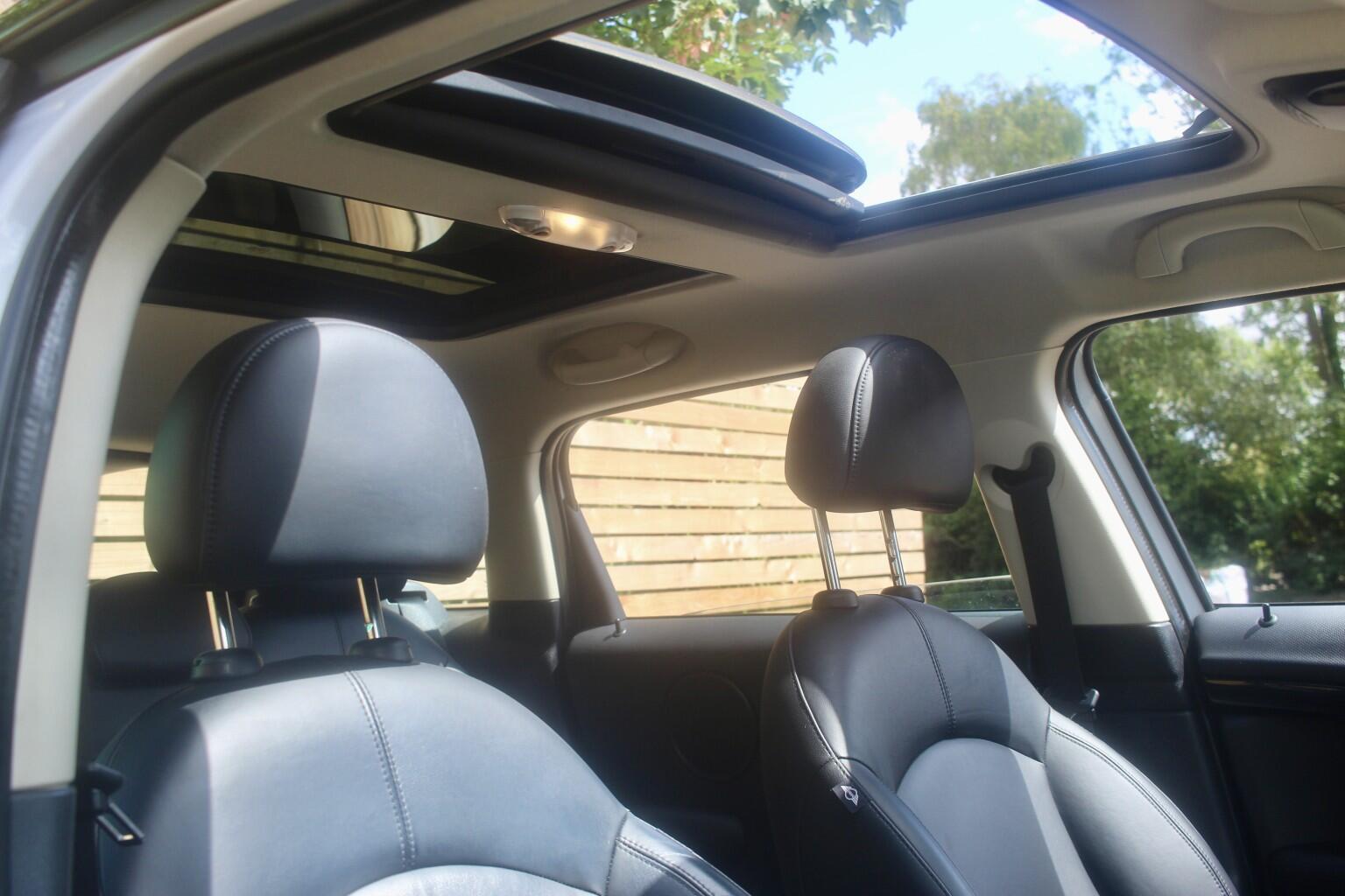 Mini Countryman view 8