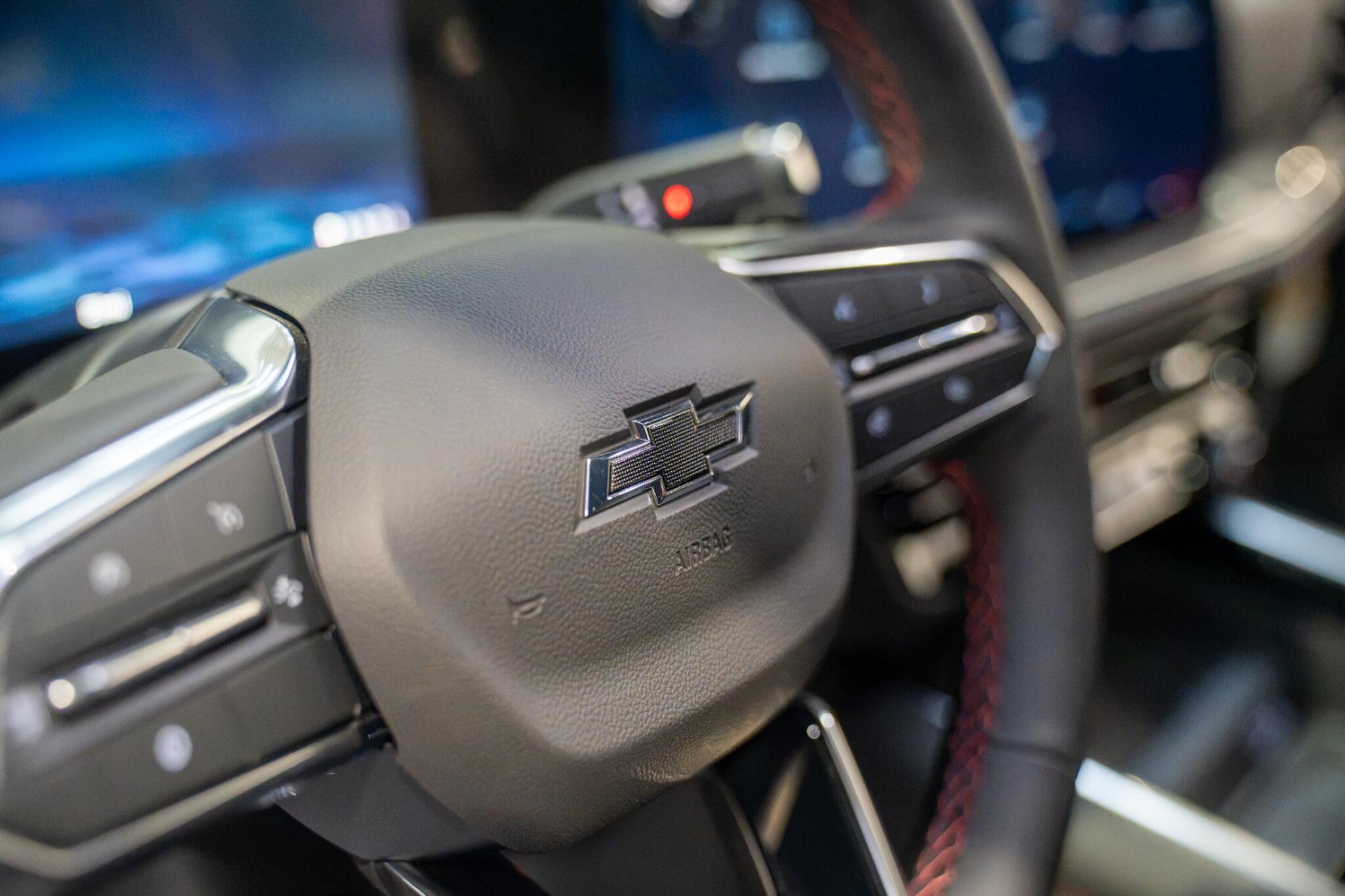 Chevrolet Tahoe view 9