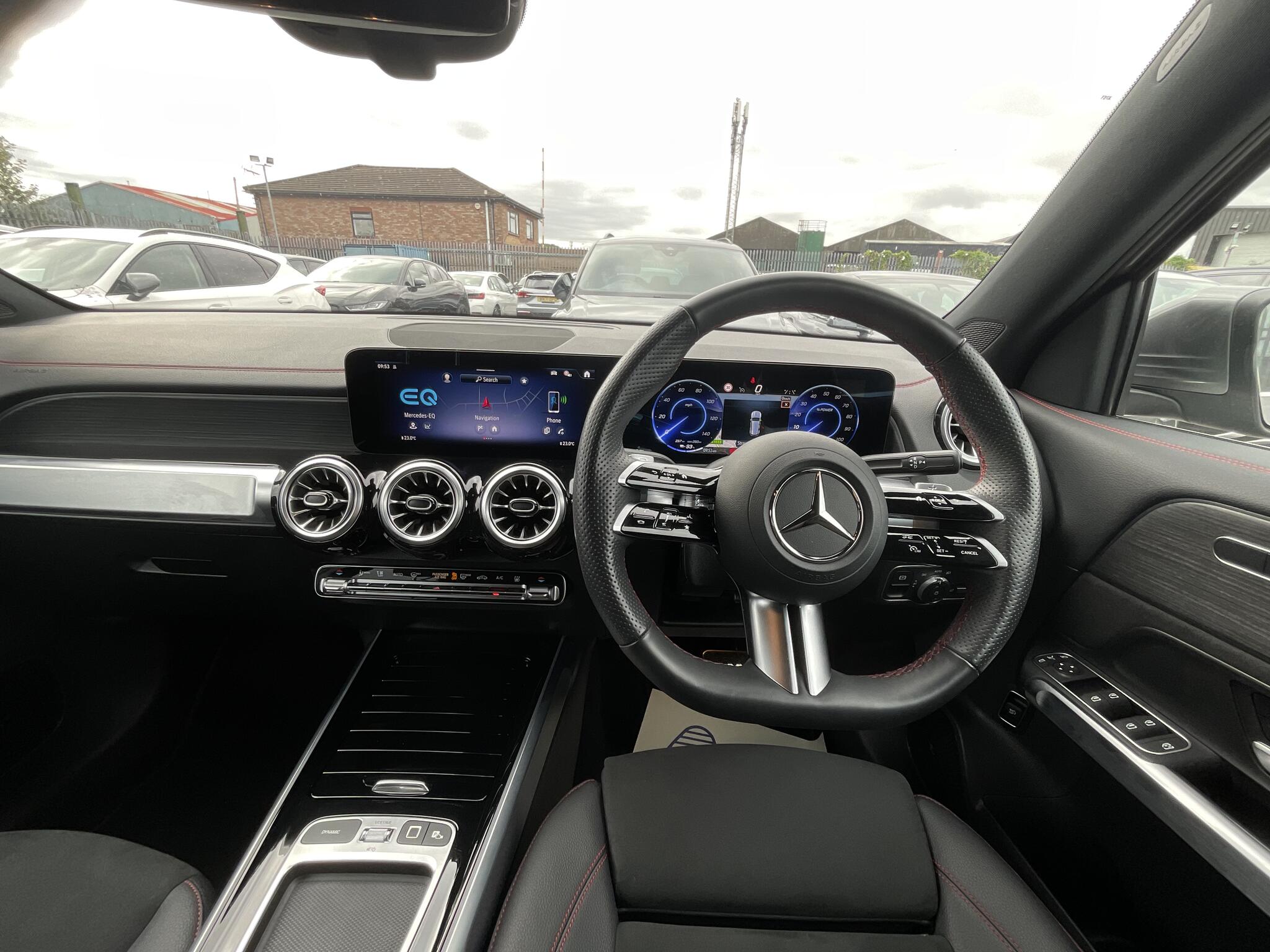 Mercedes-Benz Eqb view 6