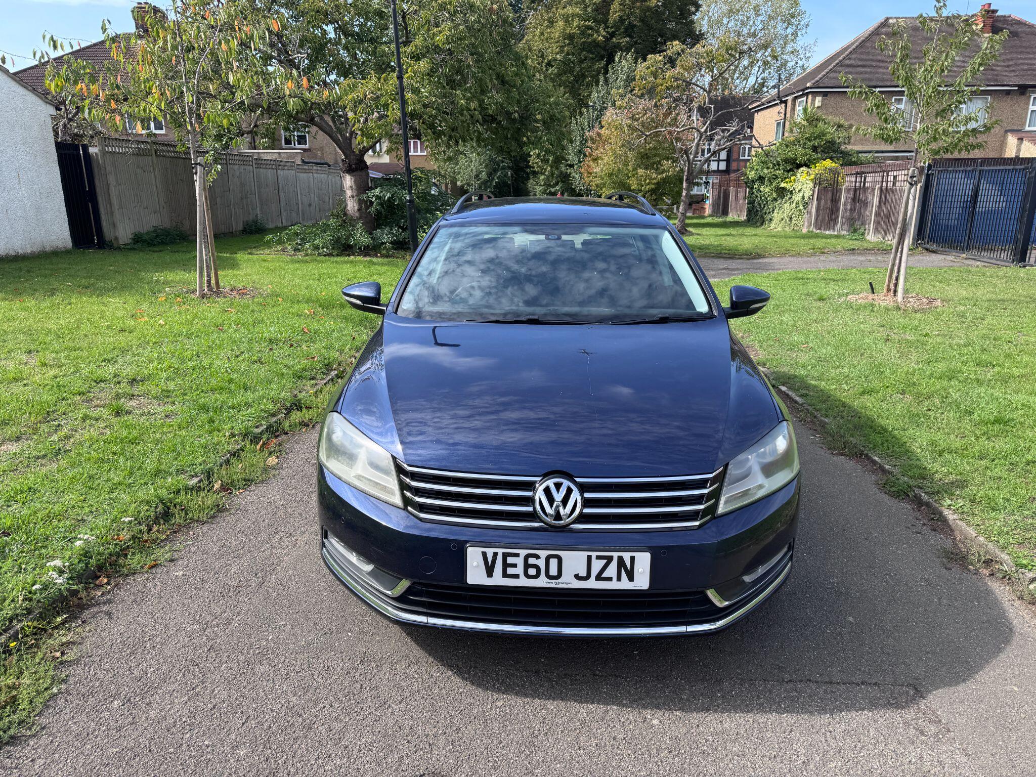 2011 Volkswagen Passat image 10
