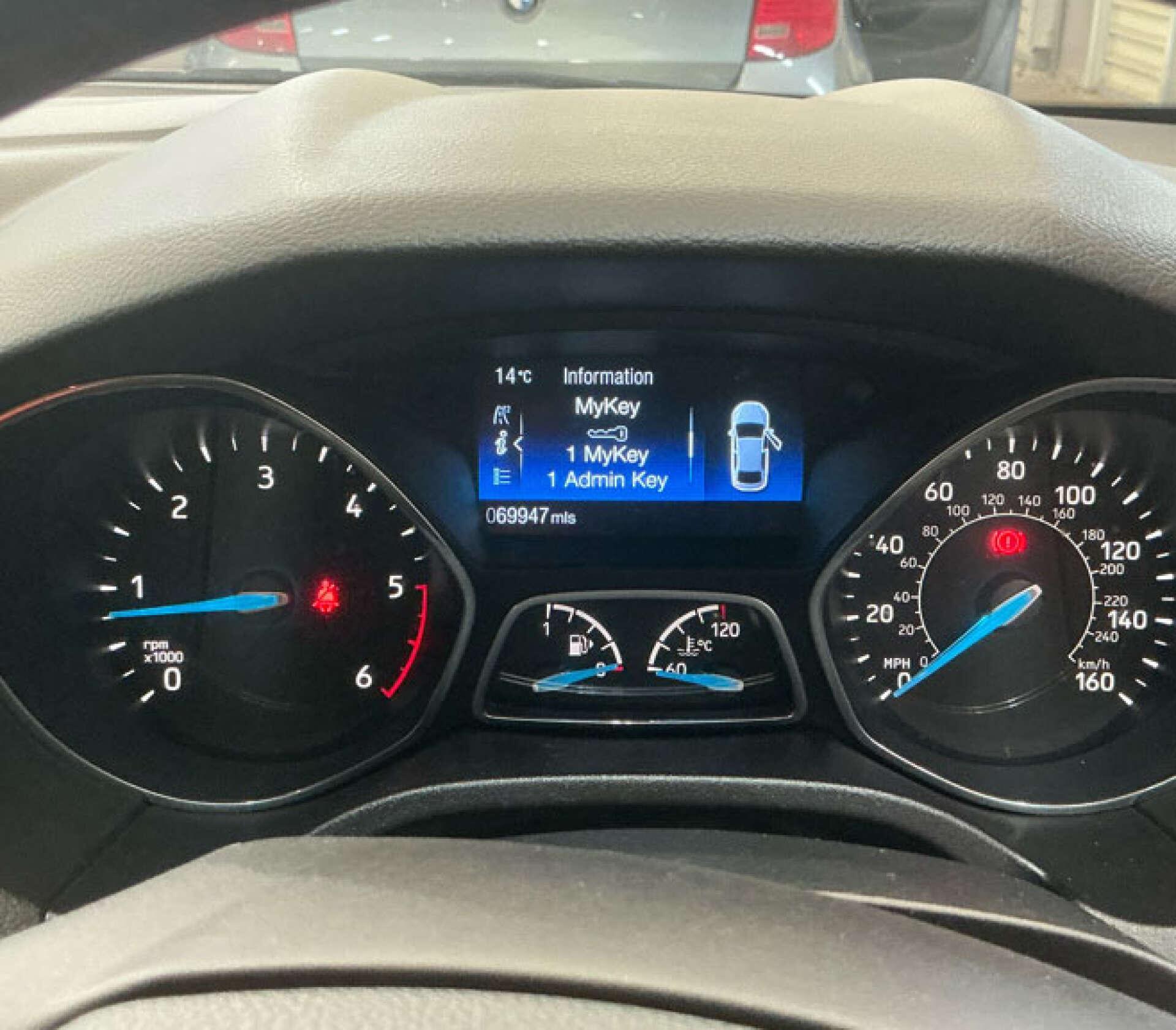 Ford Focus view 6
