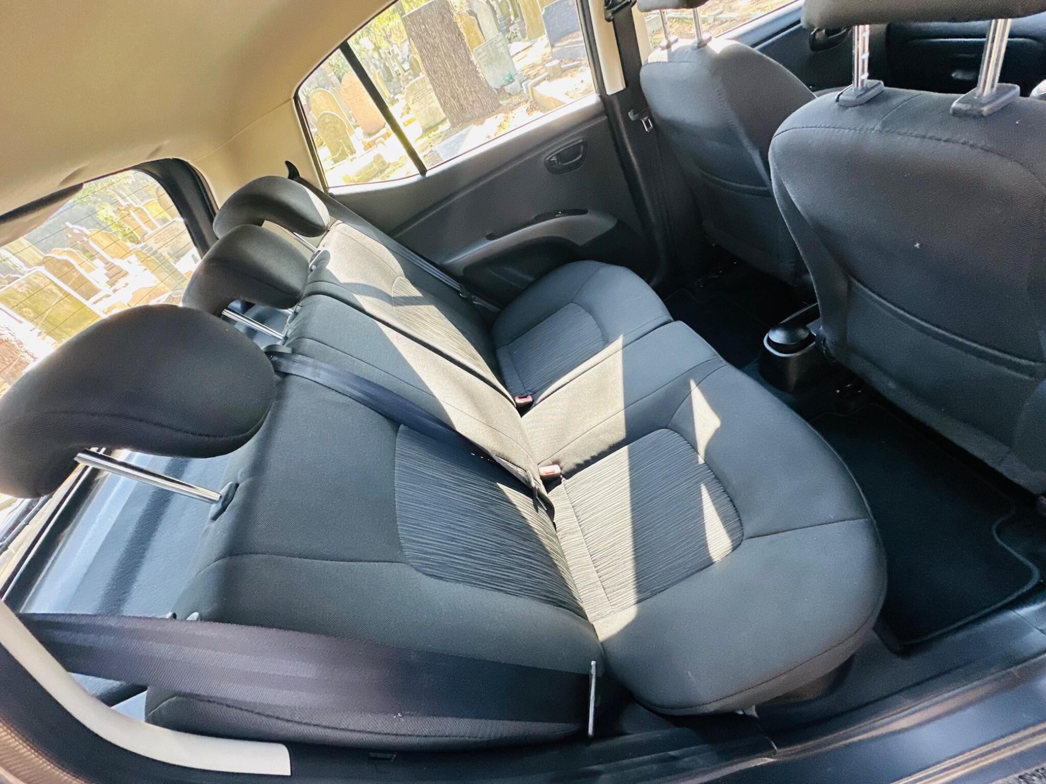 Hyundai i10 view 32