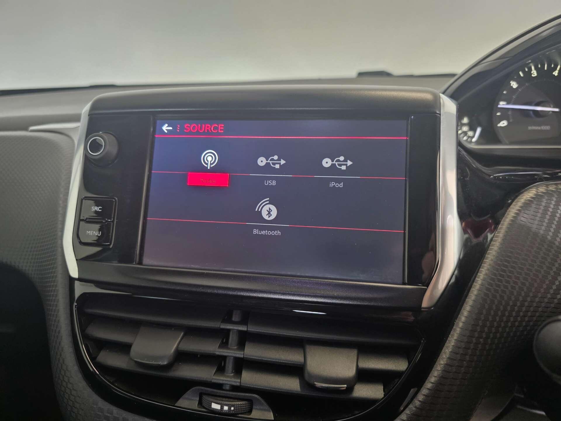 Peugeot 208 view 27