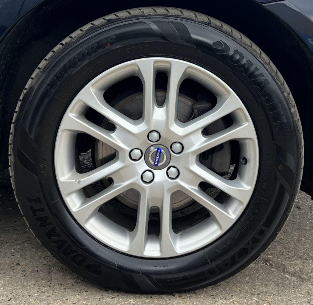 Volvo XC60 view 10