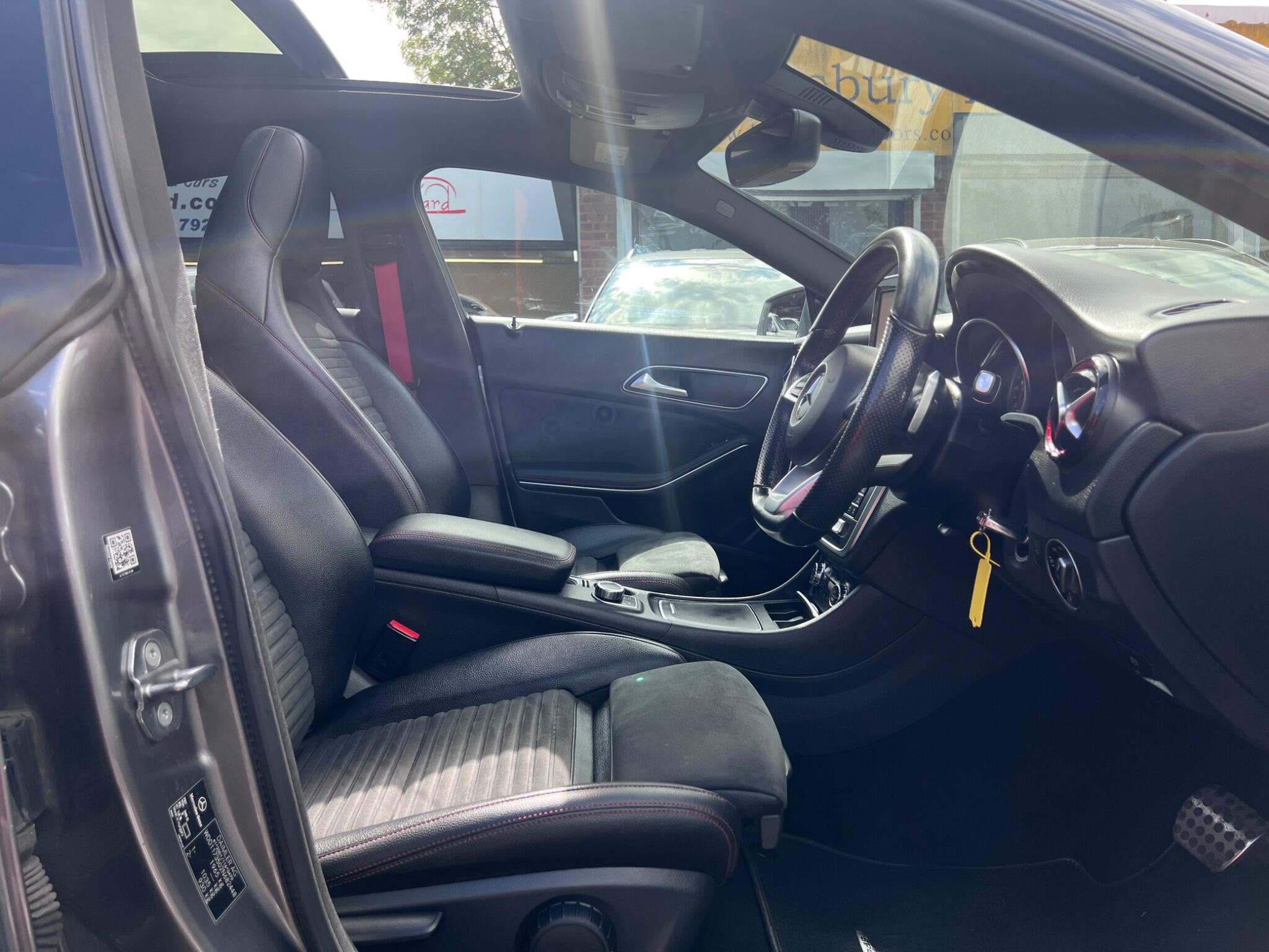 Mercedes-Benz Cla view 17