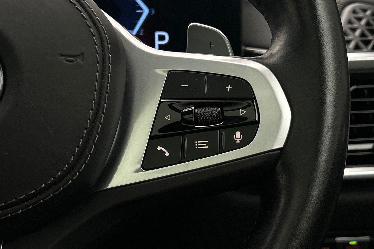 BMW X7 view 19