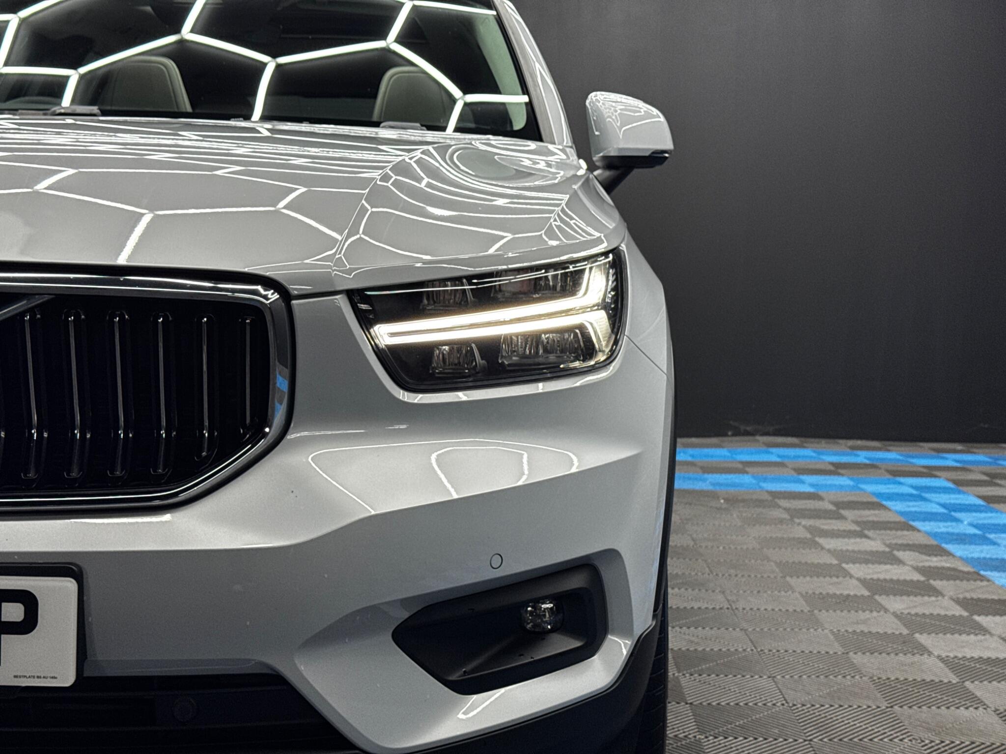 Volvo XC40 view 46