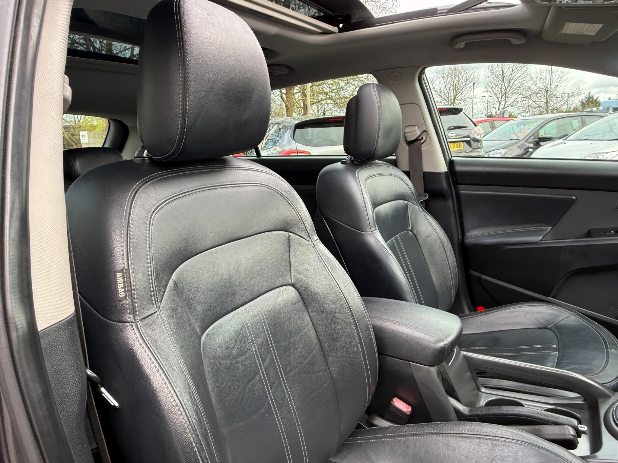 Kia Sportage - Image 38
