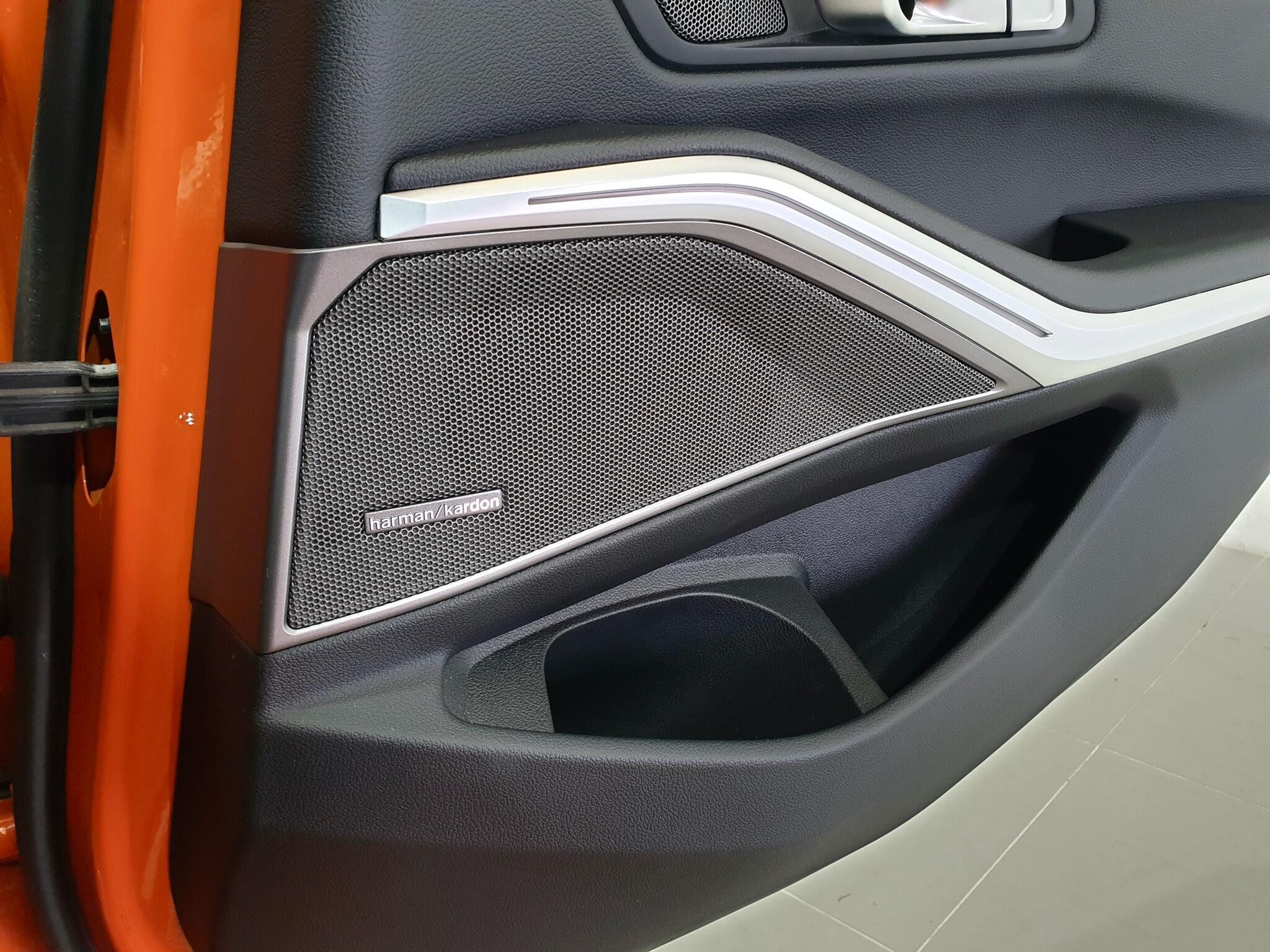 BMW 3 Series view 65
