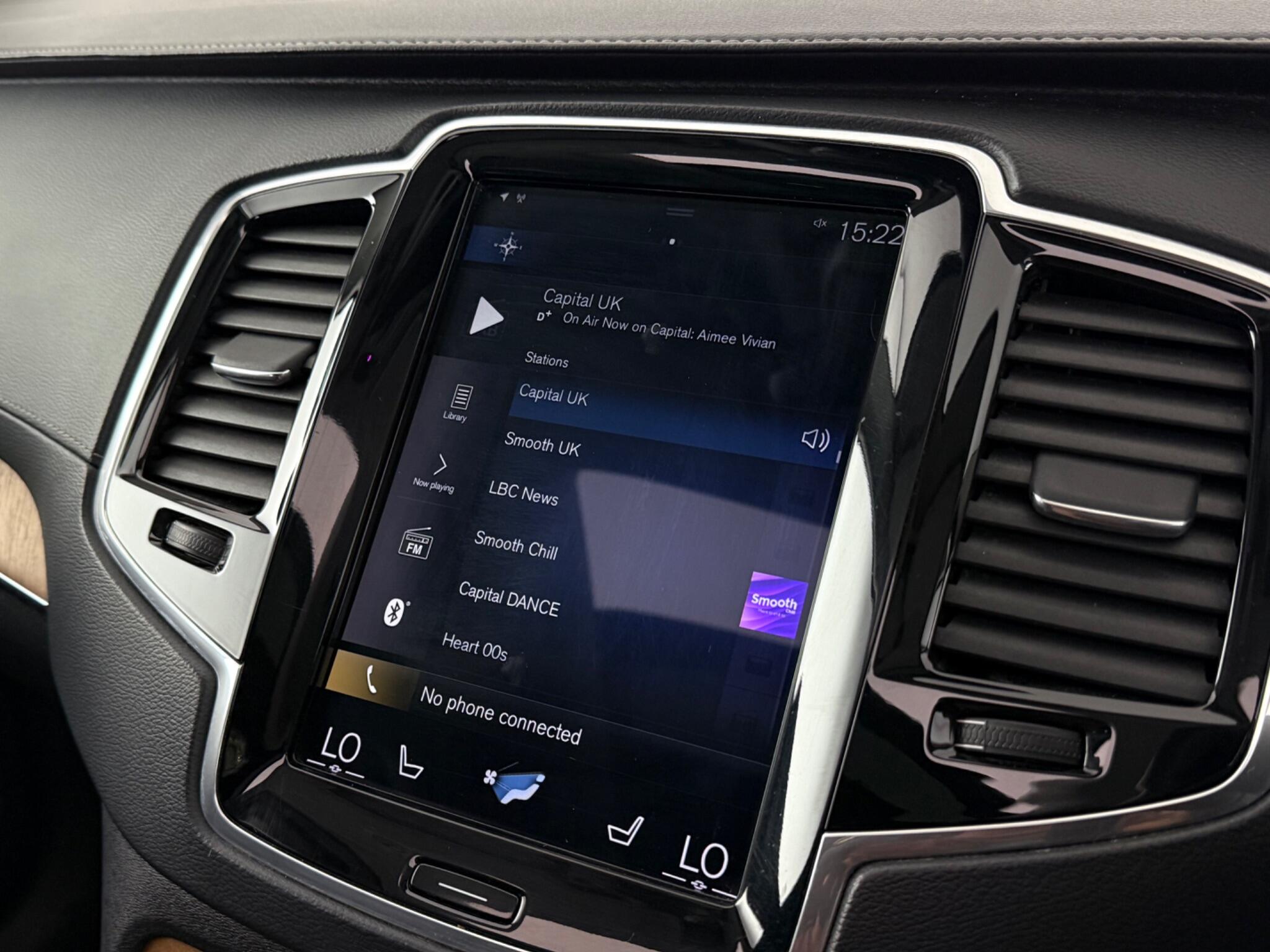 Volvo XC90 view 23