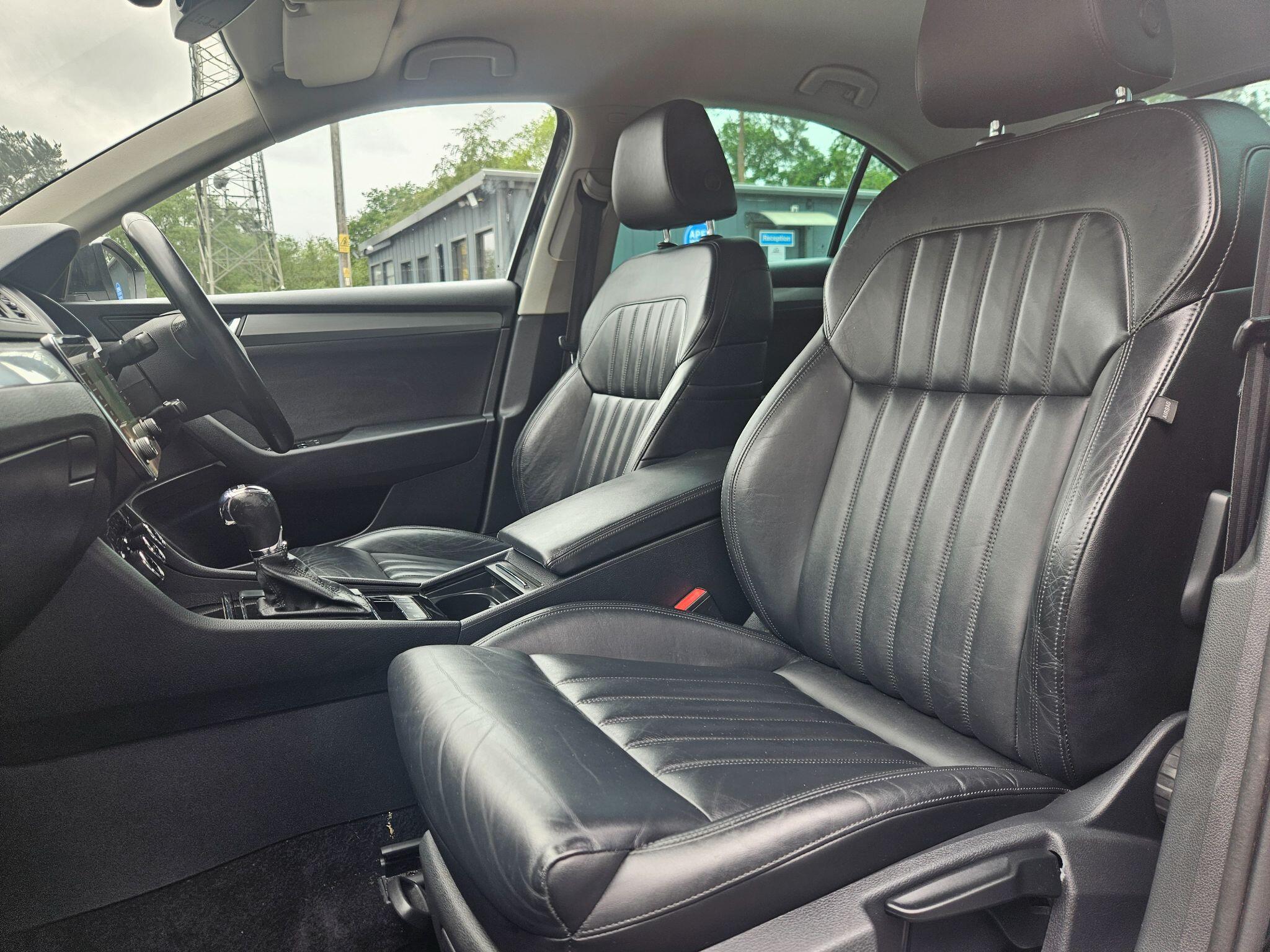 2019 Skoda Superb image 20