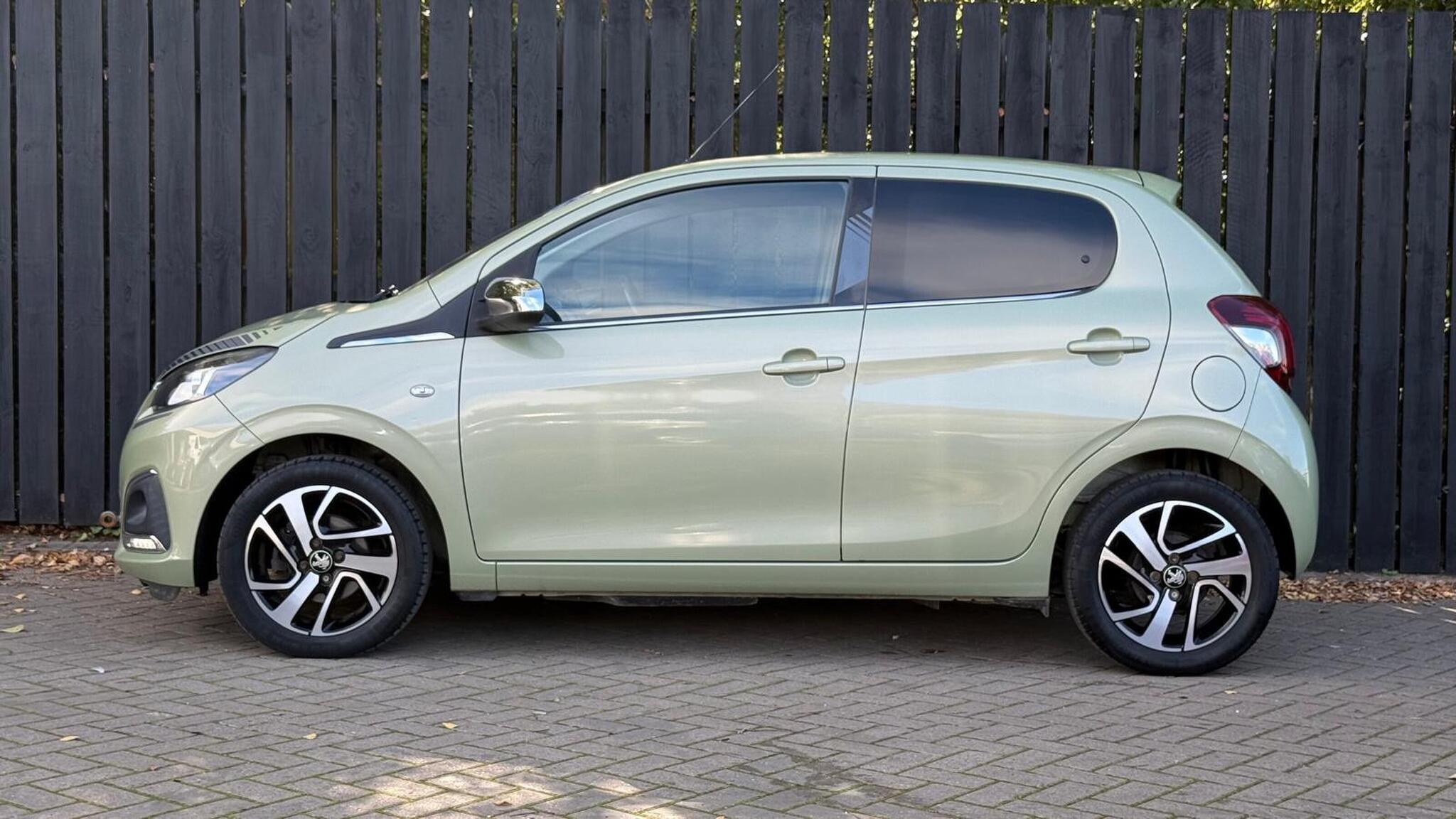 Peugeot 108 view 5