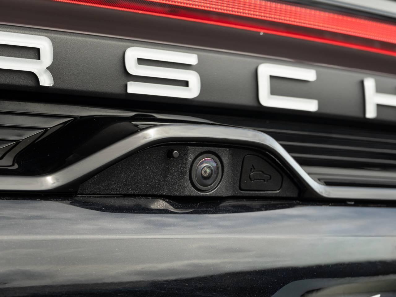Porsche Macan view 43