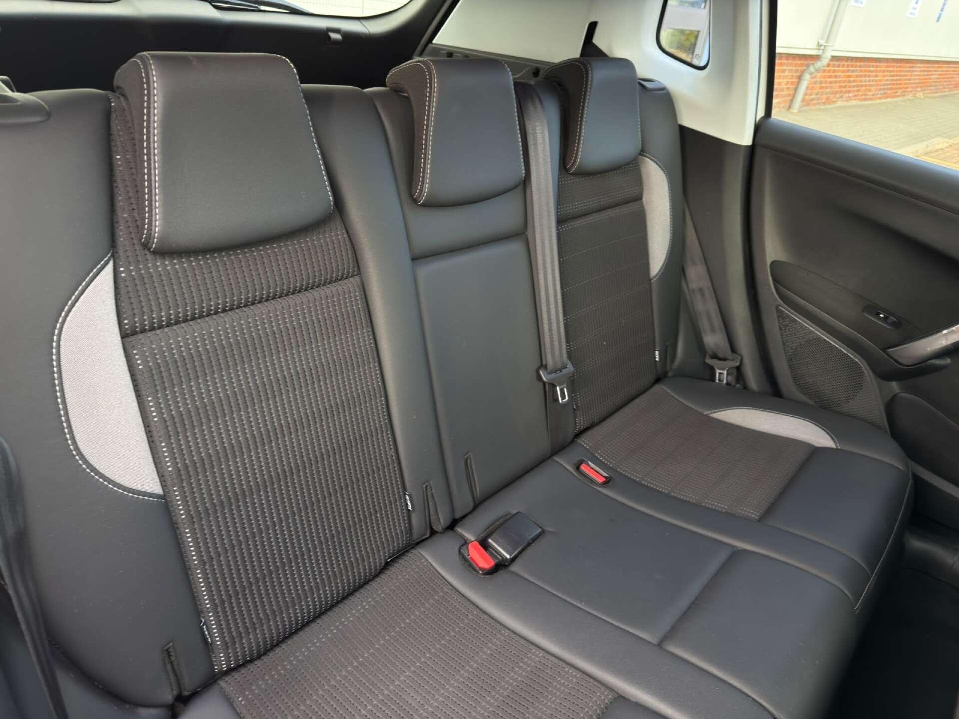 Peugeot 2008 view 18