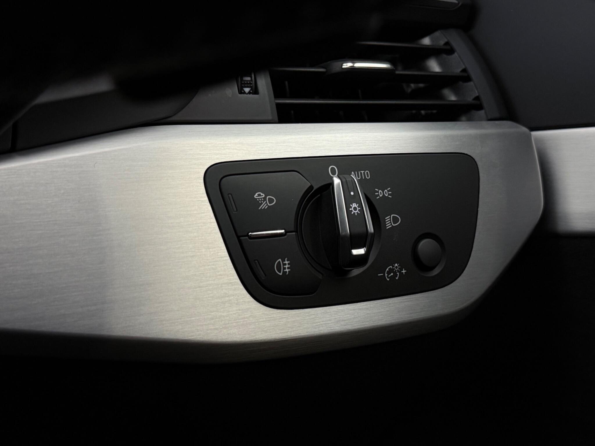 Audi A4 view 17