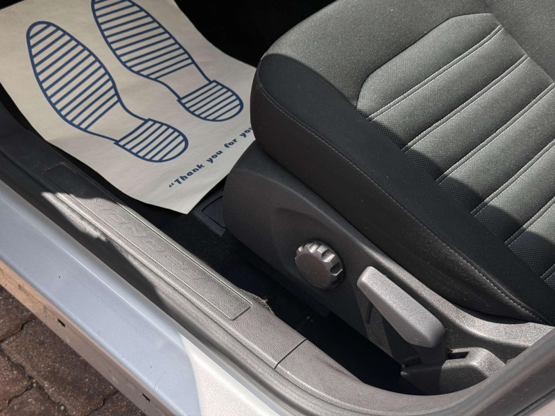 Ford Mondeo view 42