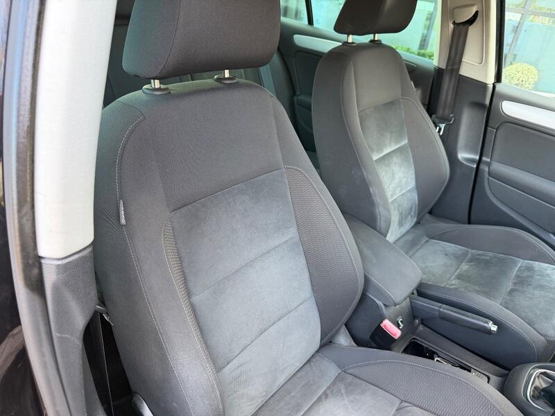 2009 Volkswagen Golf image 38