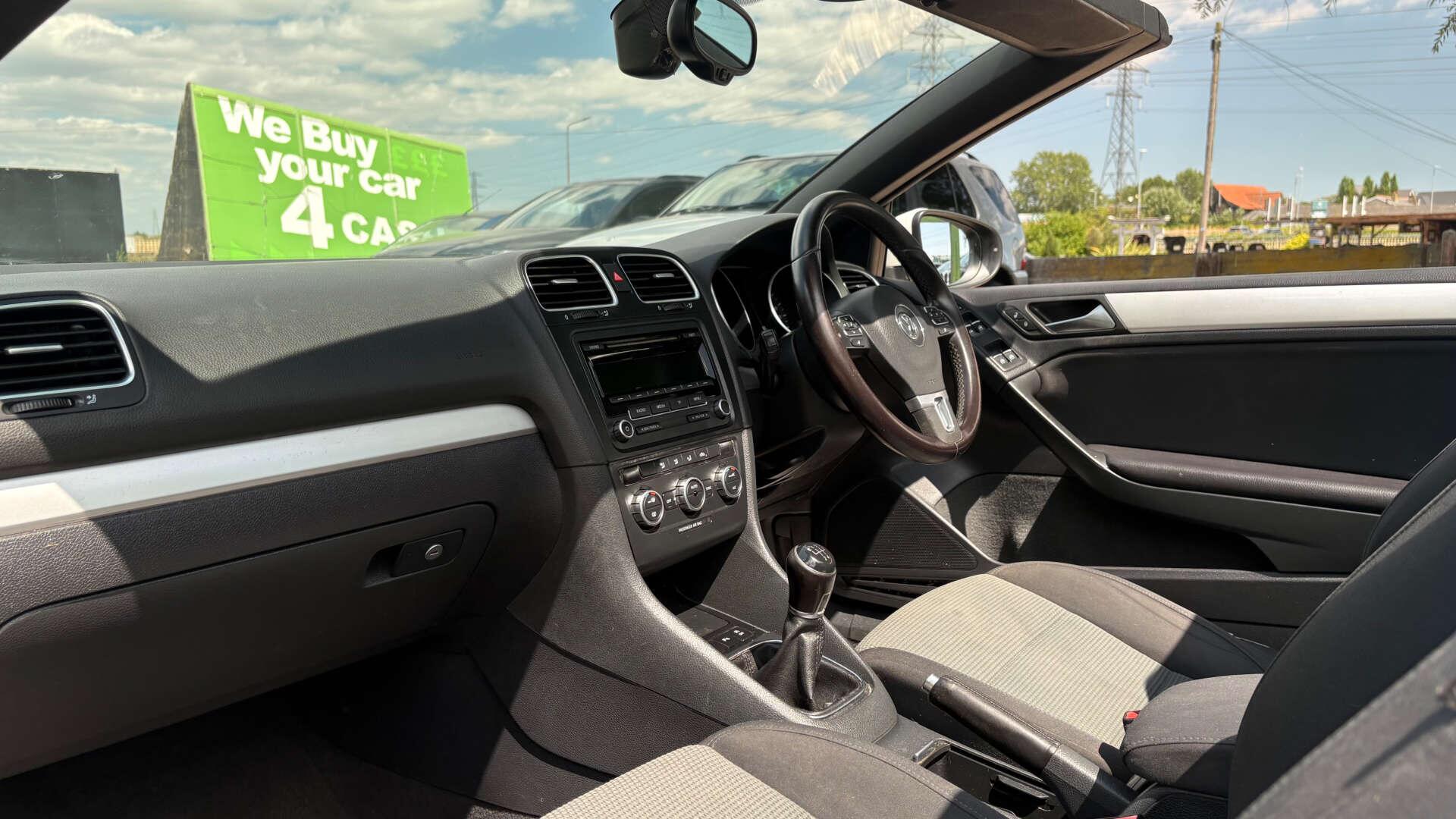 Volkswagen Golf view 20
