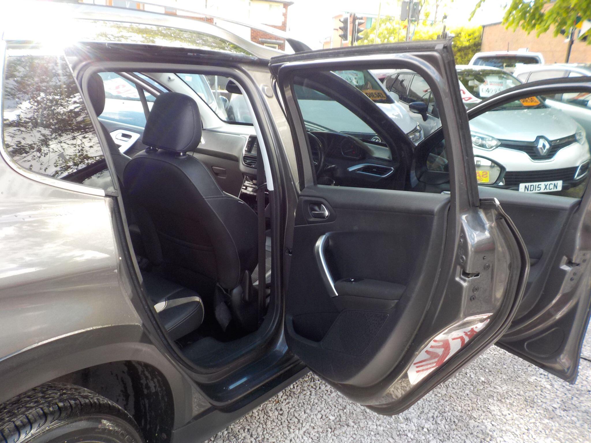 Peugeot 2008 1.2 PureTech Allure Premium Euro 6 (s/s) 5dr