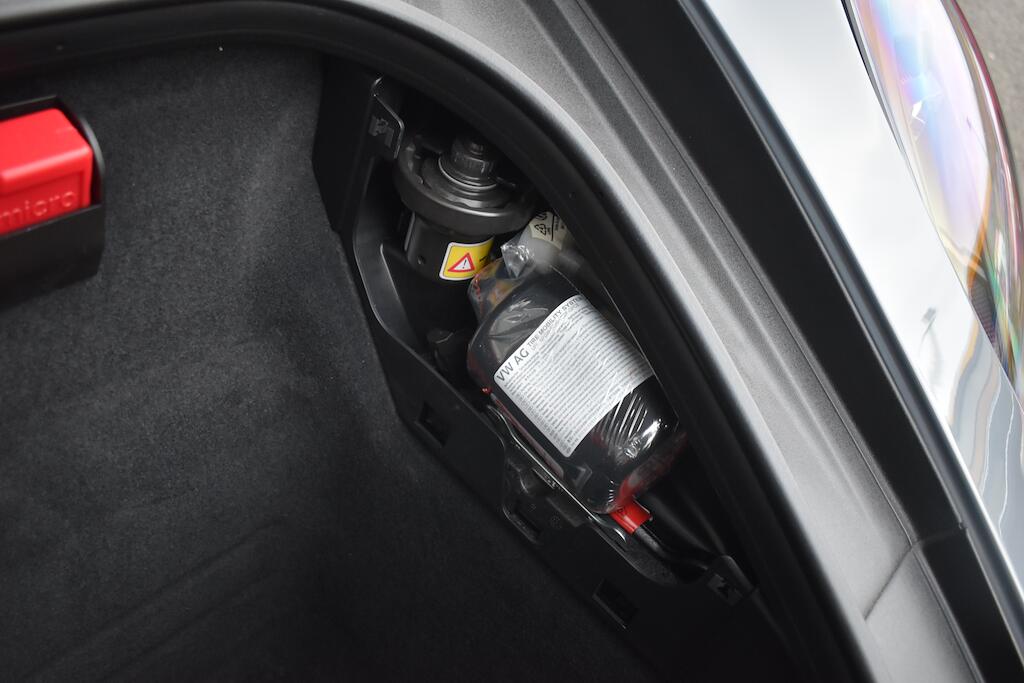 Porsche 911 view 26