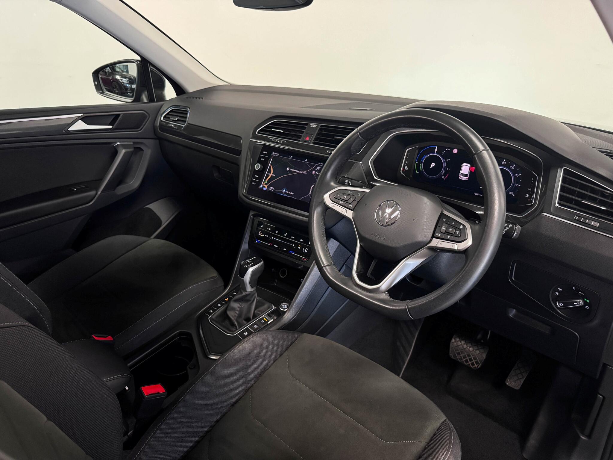 Volkswagen Tiguan view 29
