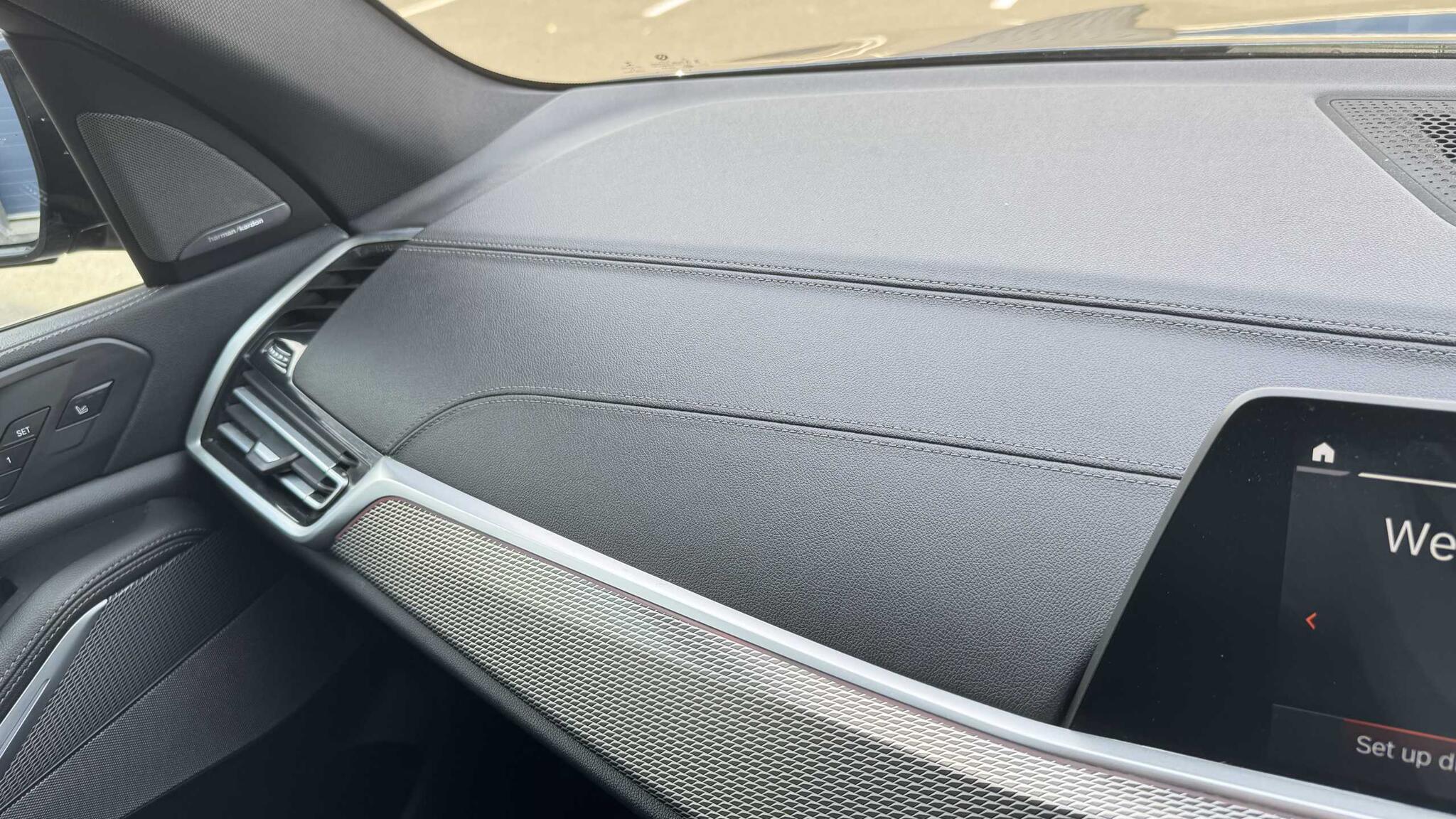 BMW X5 view 28