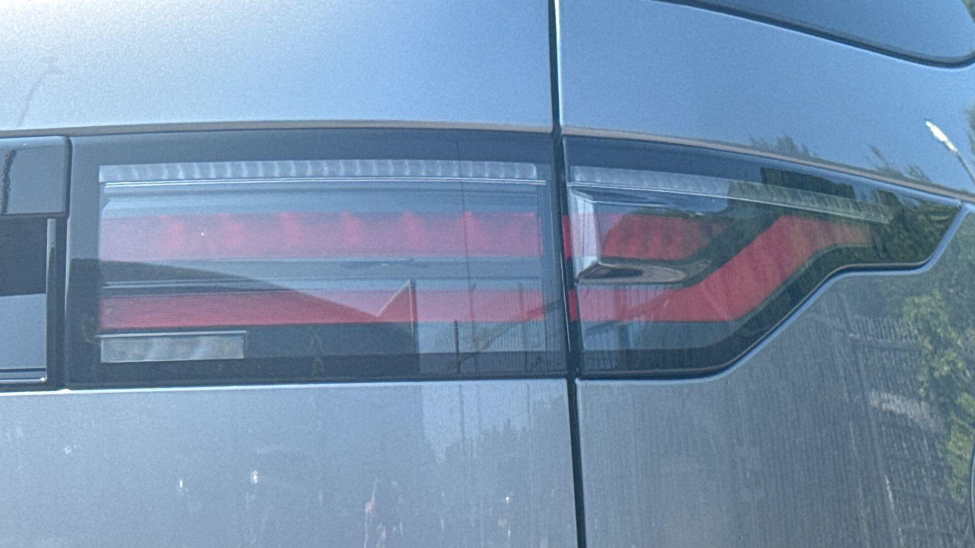 Land Rover Discovery view 19