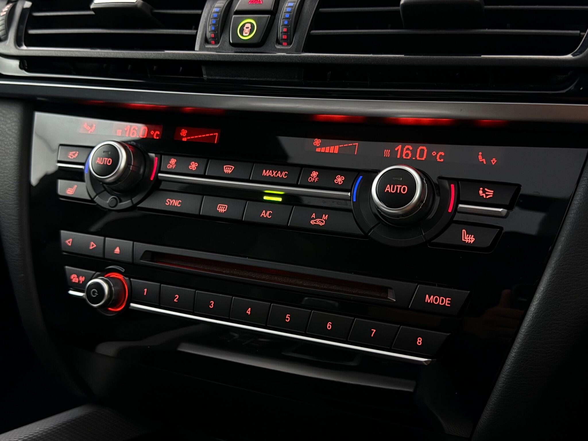 BMW X5 view 24