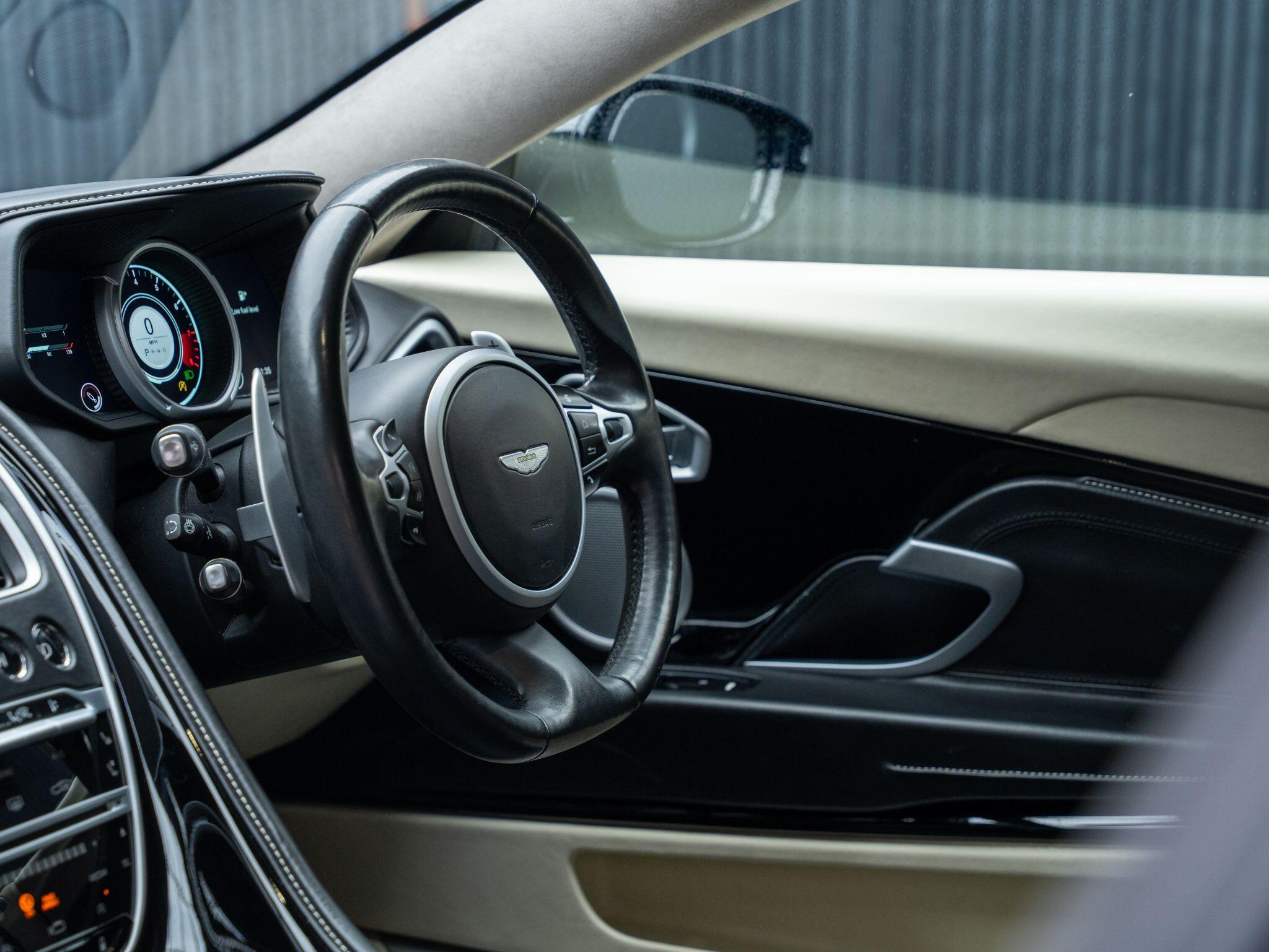 Aston Martin DB11 view 33