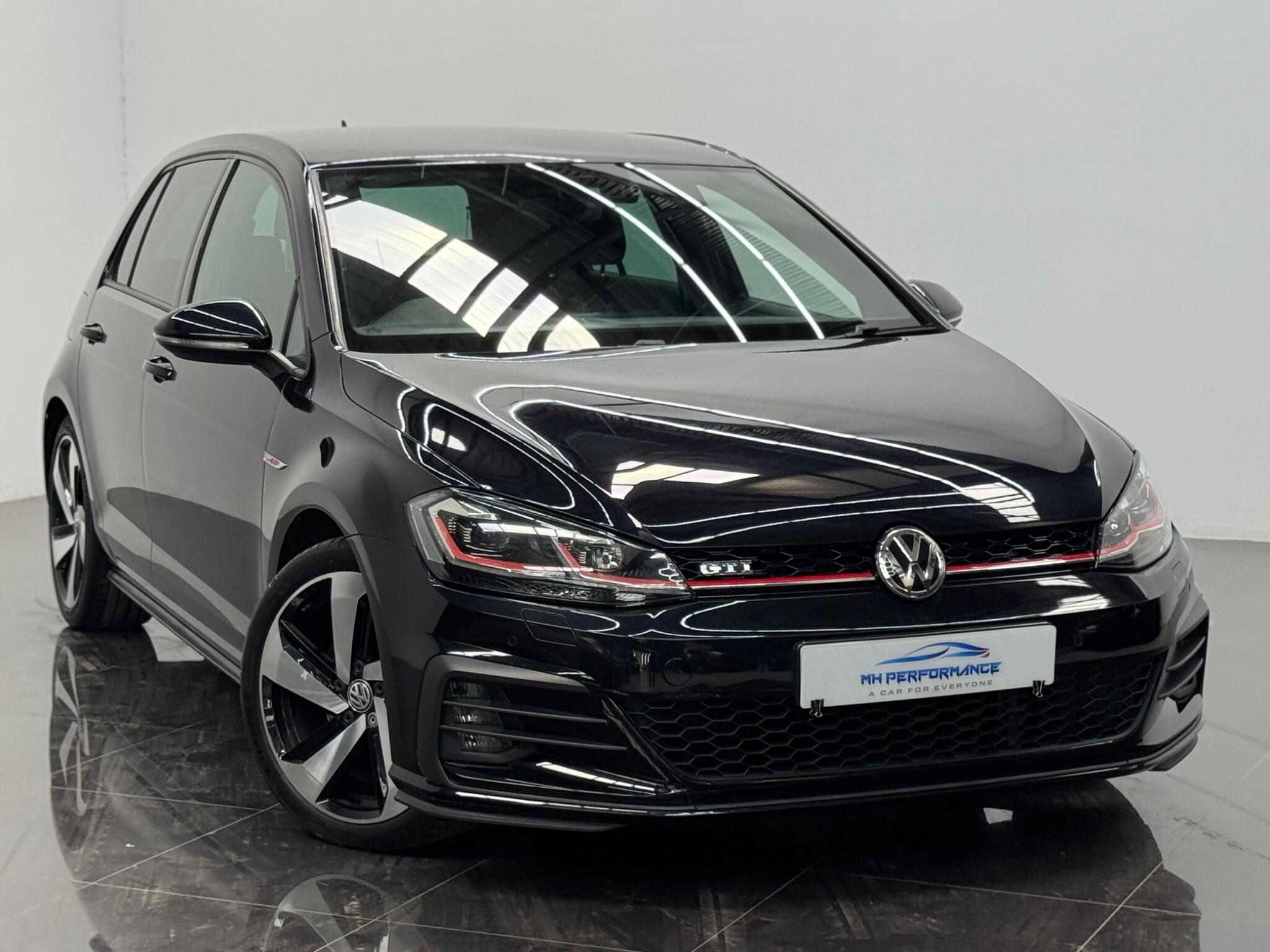 Volkswagen Golf view 3