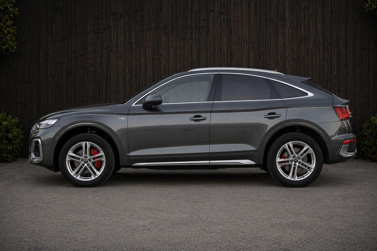 Audi Q5 view 17