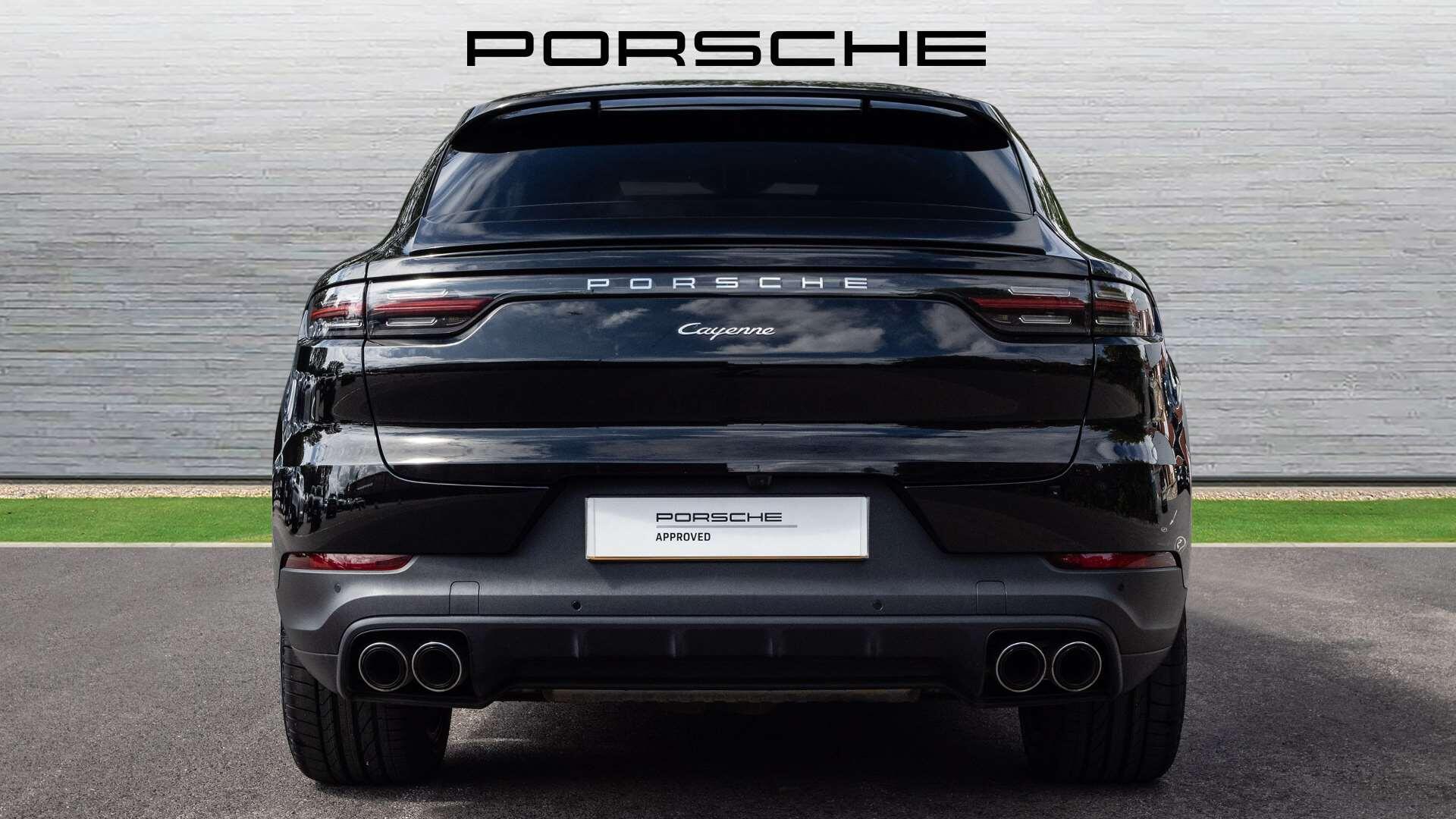 Porsche Cayenne view 10