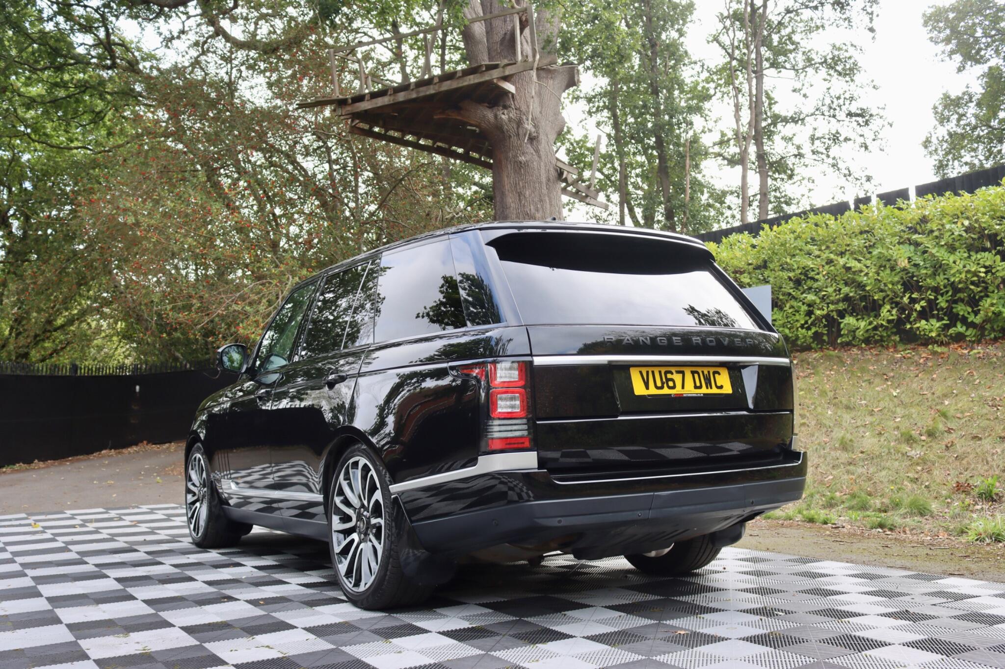 Land Rover Range Rover view 17