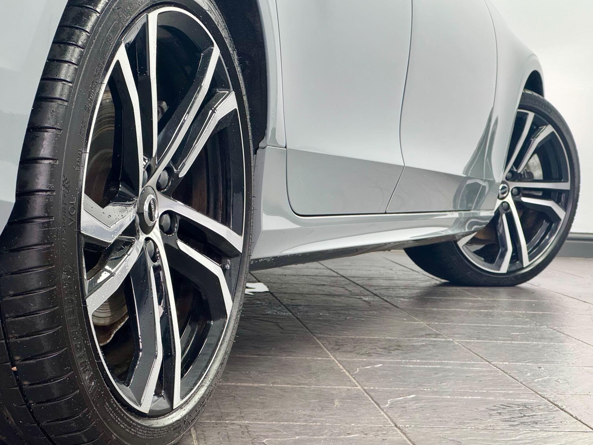 Volvo V90 view 30